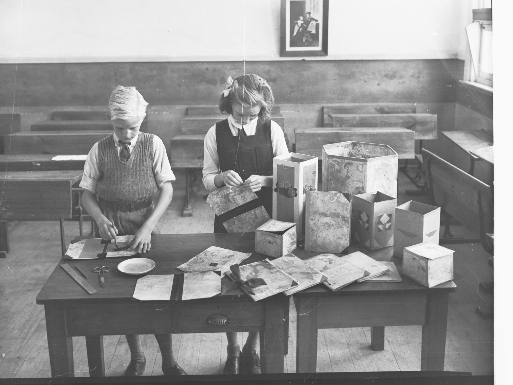 Students doing paper folding at Highgate Primary School