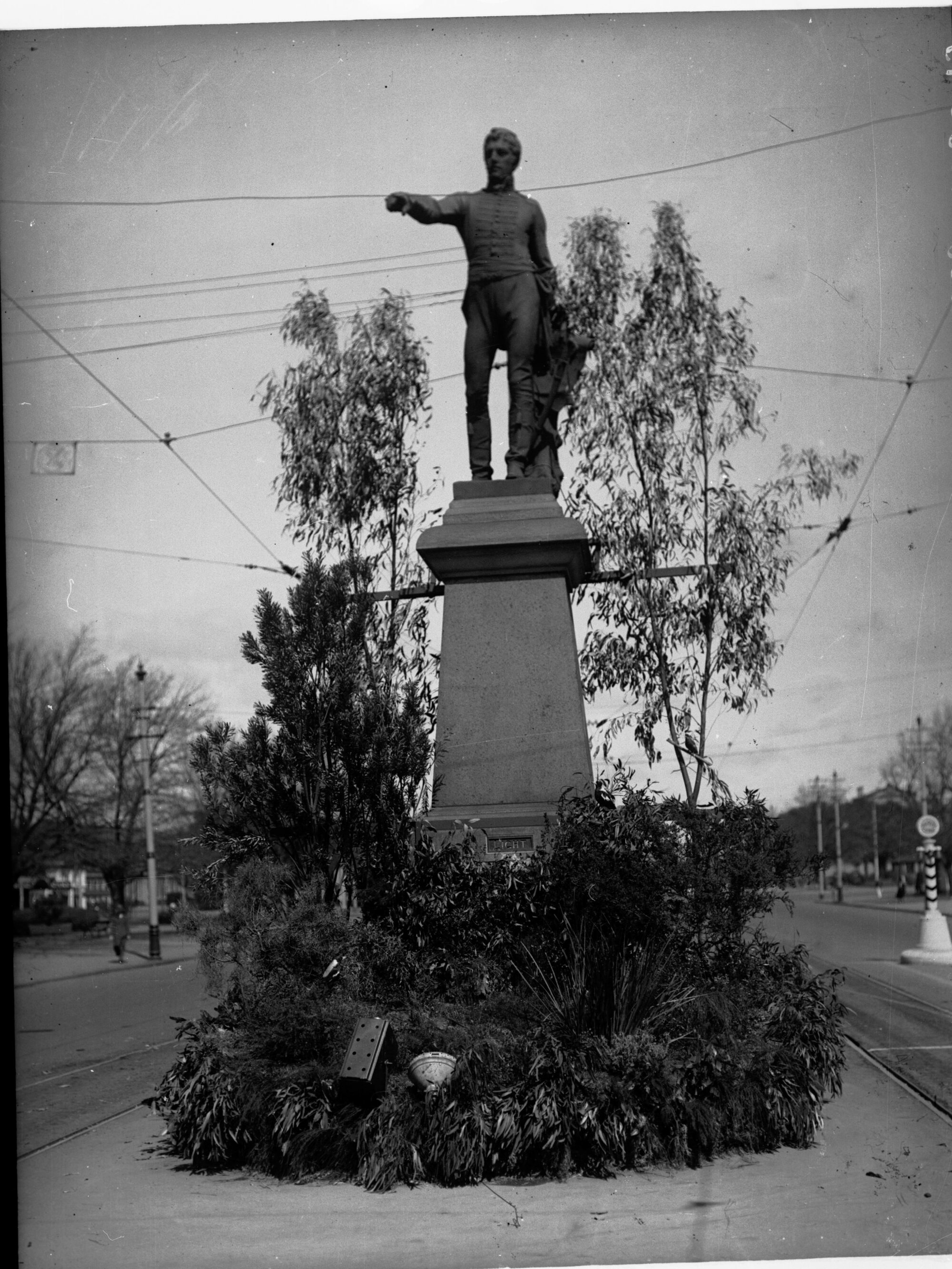 Statue of Colonel Light decorated for Adelaide centenary, Victoria Square