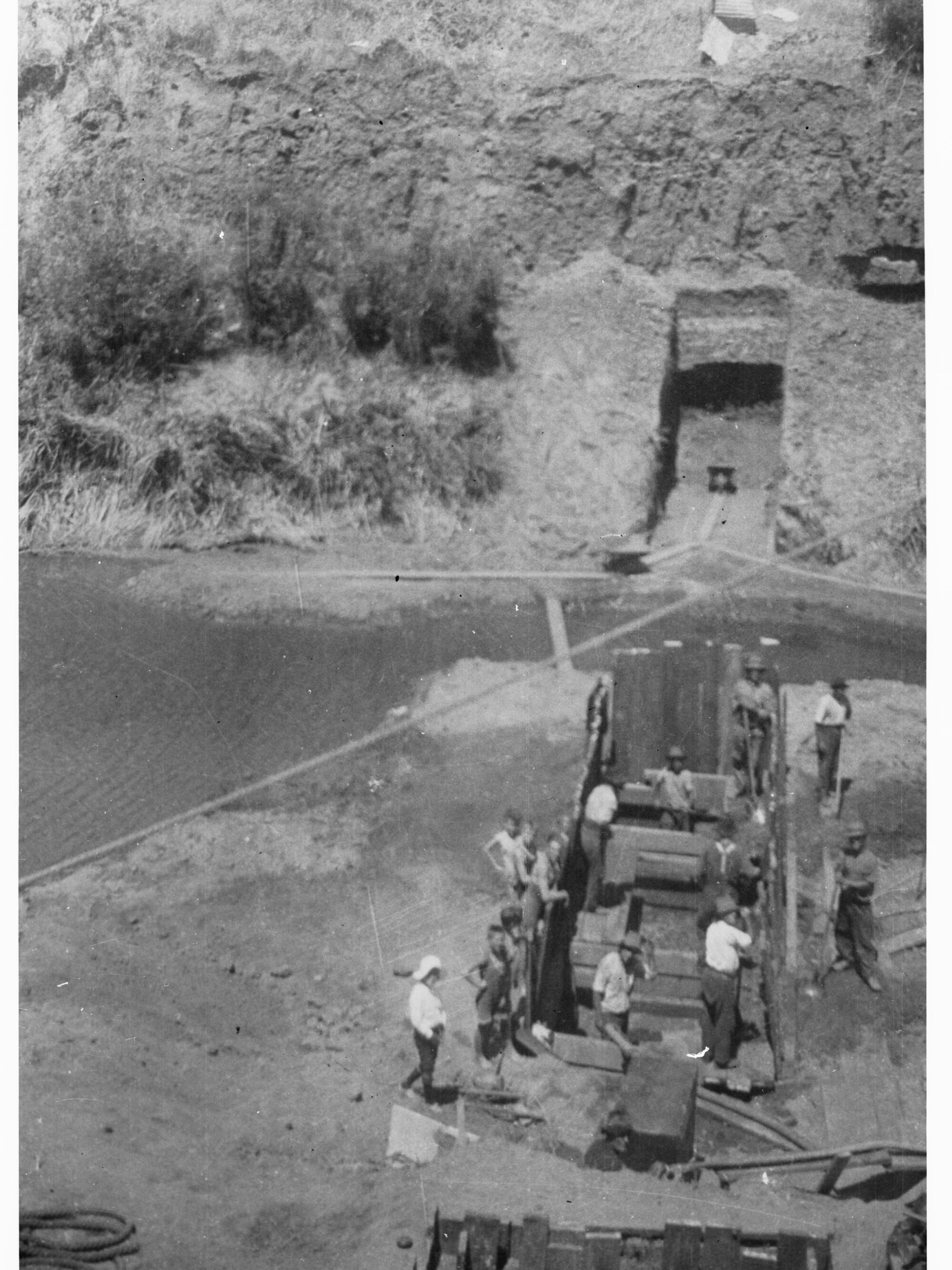 Glenelg Sewers - Men Working