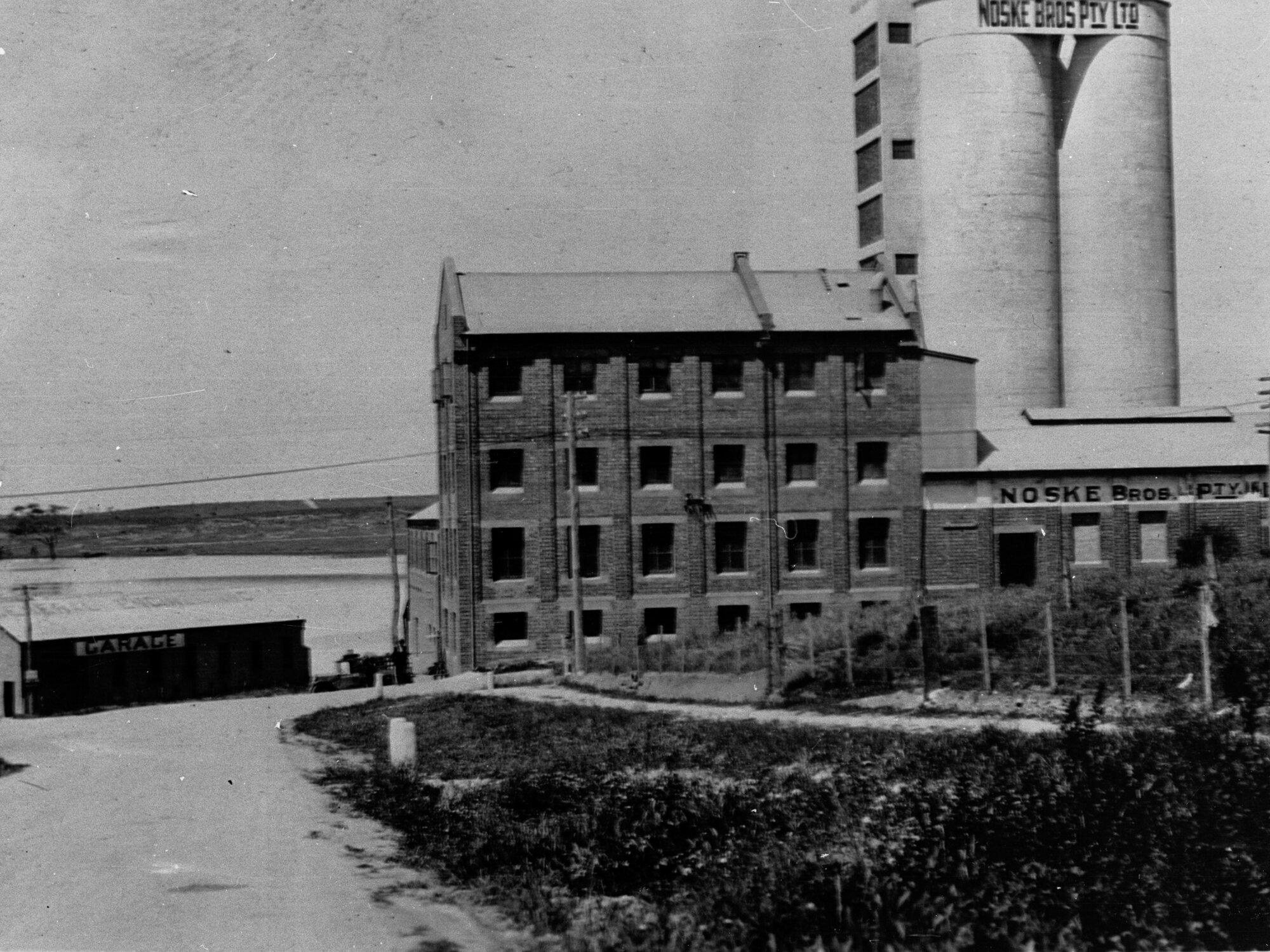 Flour mill and factory of Noske Brothers Pty. Ltd. - Murray Bridge