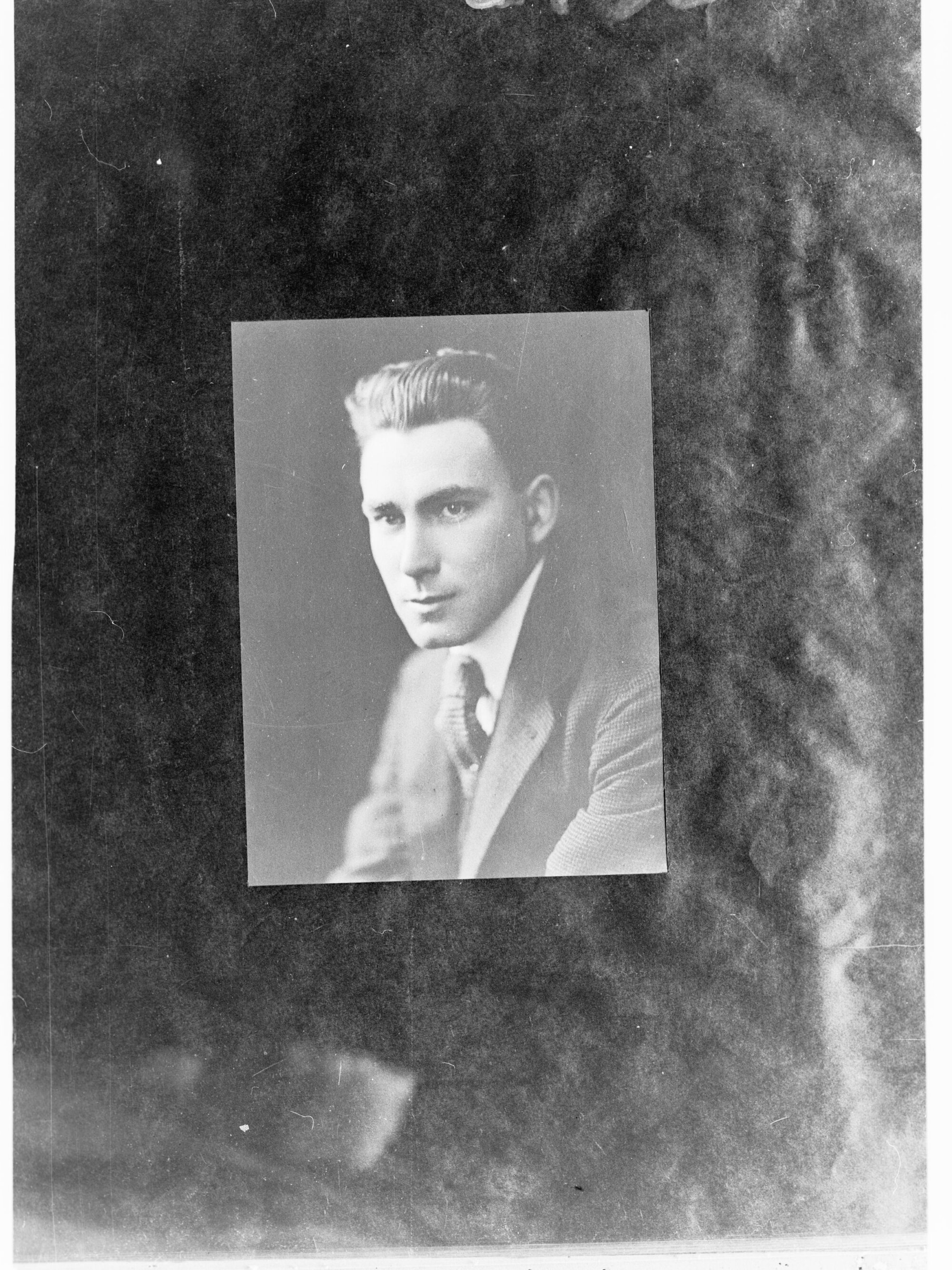 Portrait of Mr E R Dawes - Biographical Register, page 58