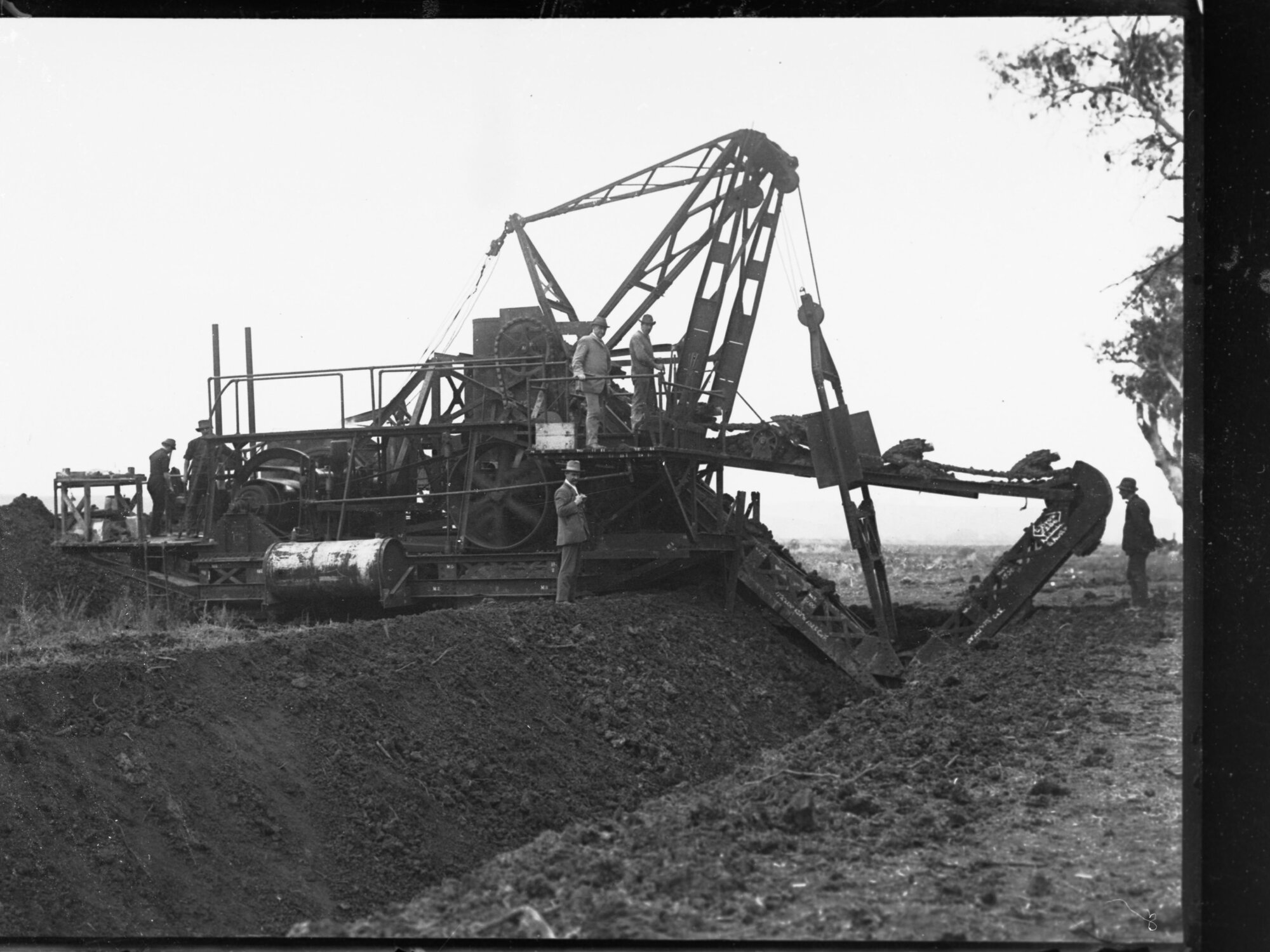 Mypolonga - Type "R" Austin excavator imported from America February 1913 by Irrigation &amp; Reclamation Works Dept at a cost of 3990 pounds.