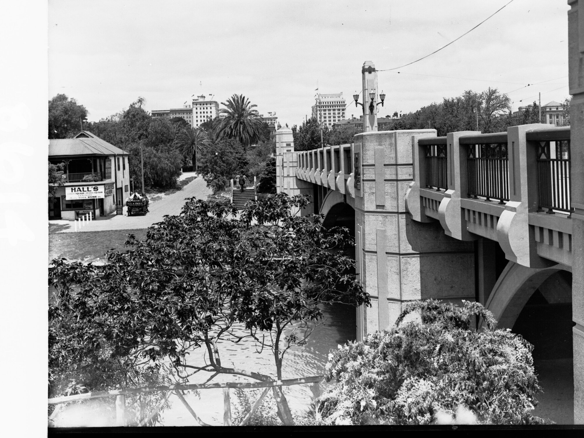 River Torrens and Adelaide Bridge