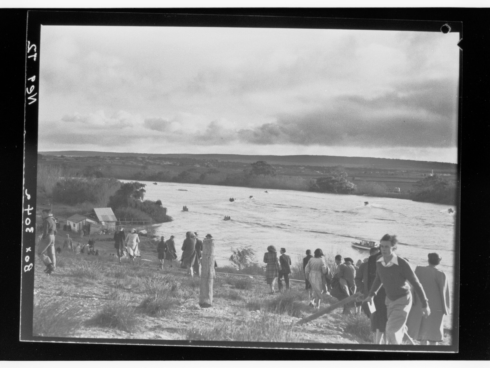 Rowing on River Murrary | History Trust