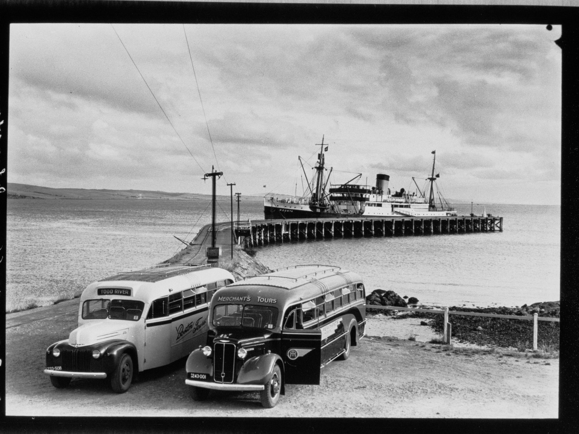 Tourist Buses in Port Lincoln