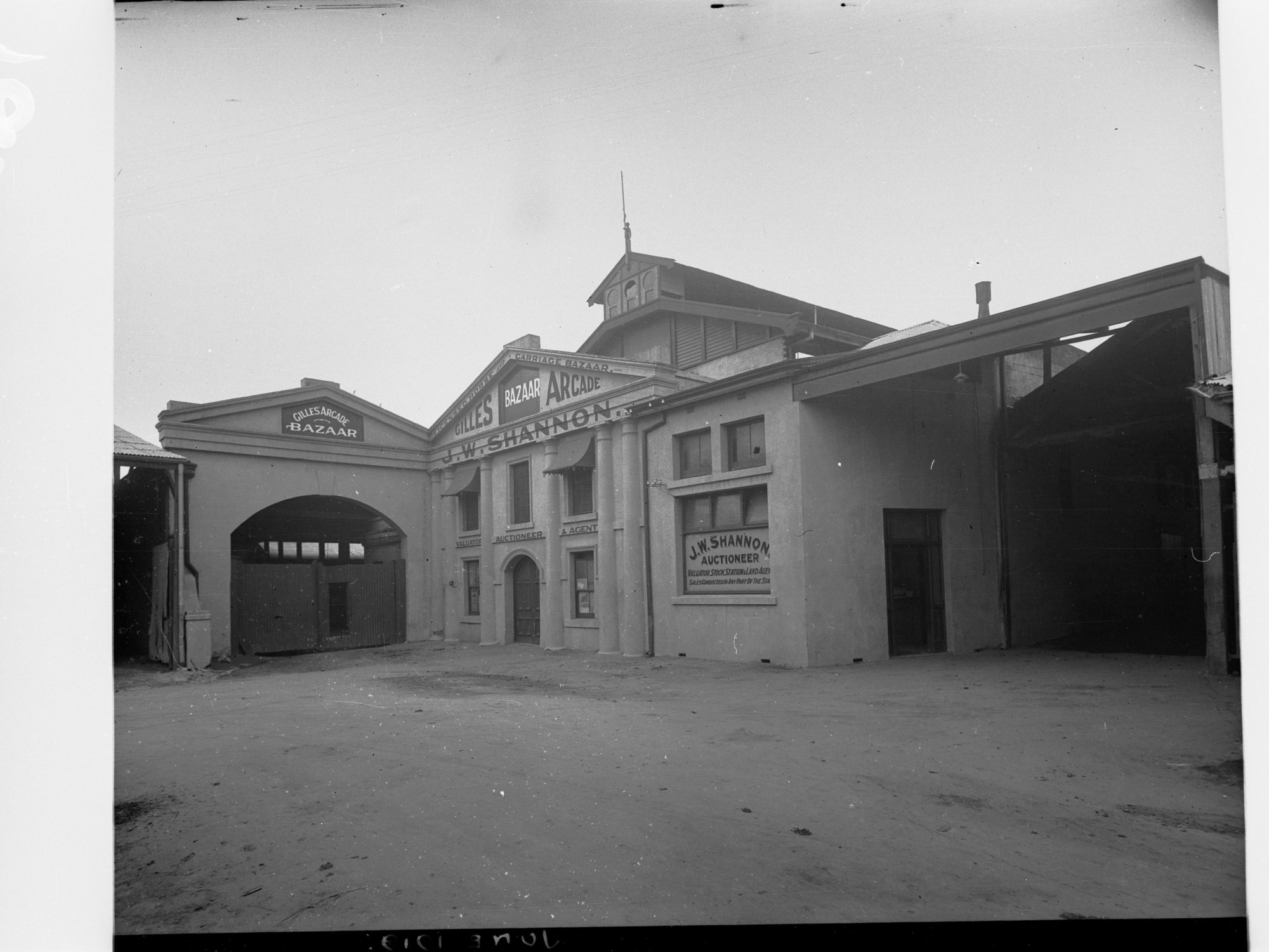 View of Old Victoria Theatre, Gilles Arcade