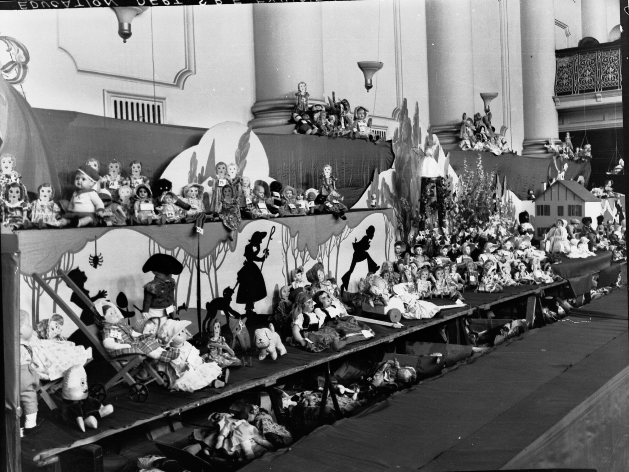 Schools' Patriotic Fund (SPF) handicrafts fair, Adelaide Town Hall