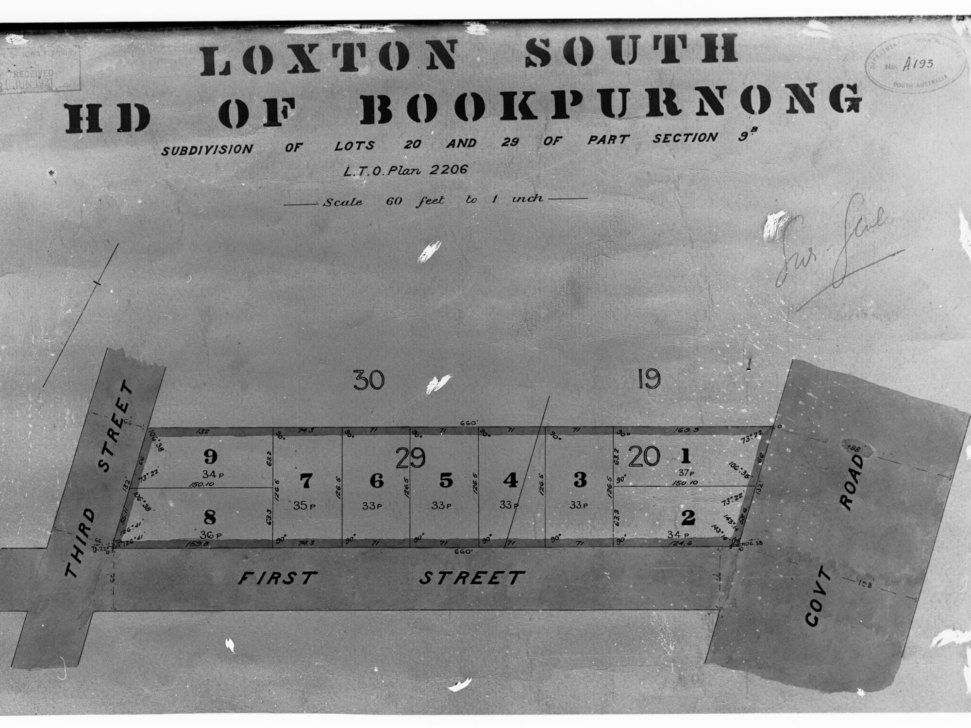 Loxton South - Hundred of Bookpurnong - shows subdivision of two lots into nine sections - between first street-third street and Government Road
