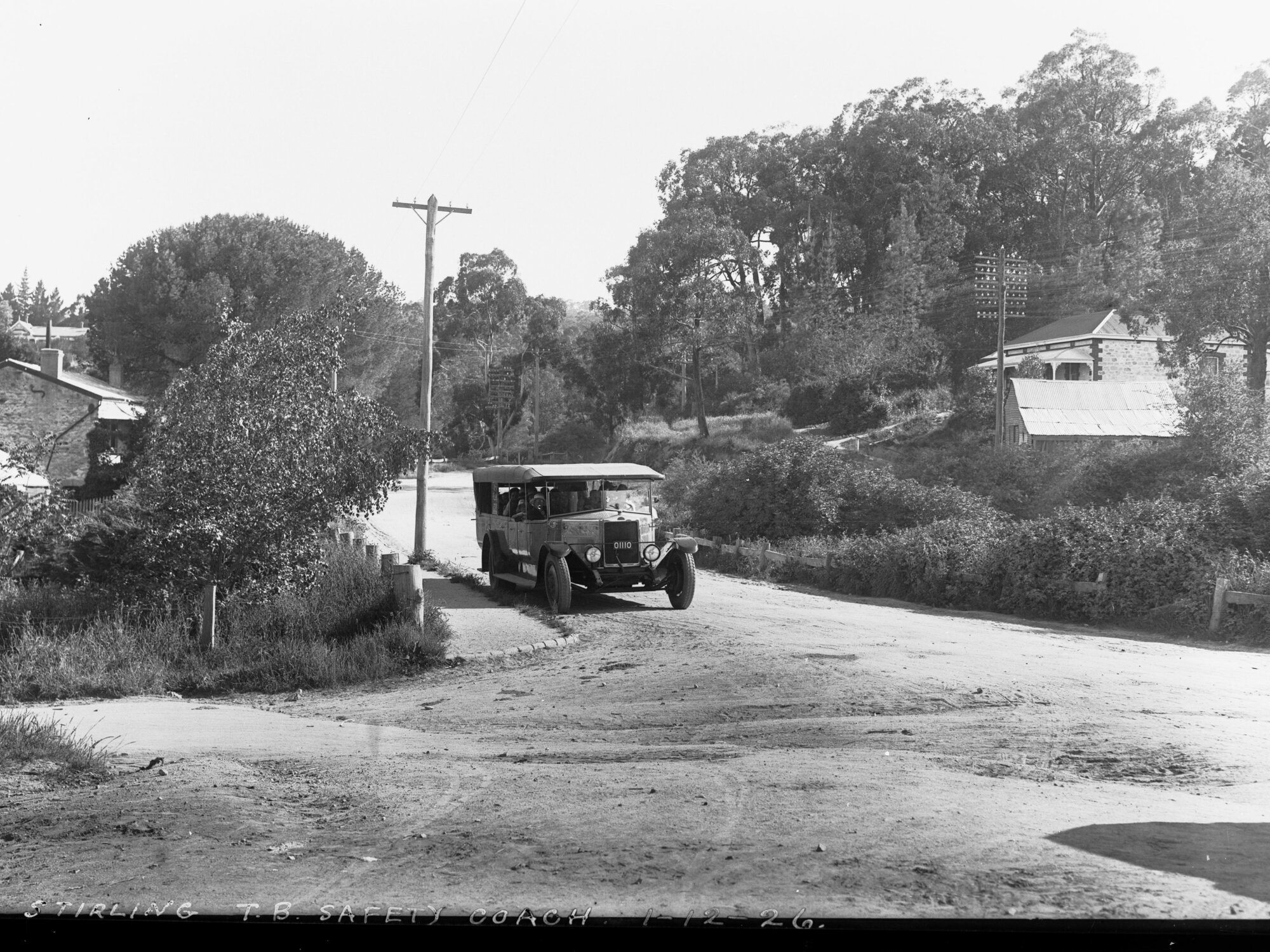 Stirling Tourist Bureau Charabanc