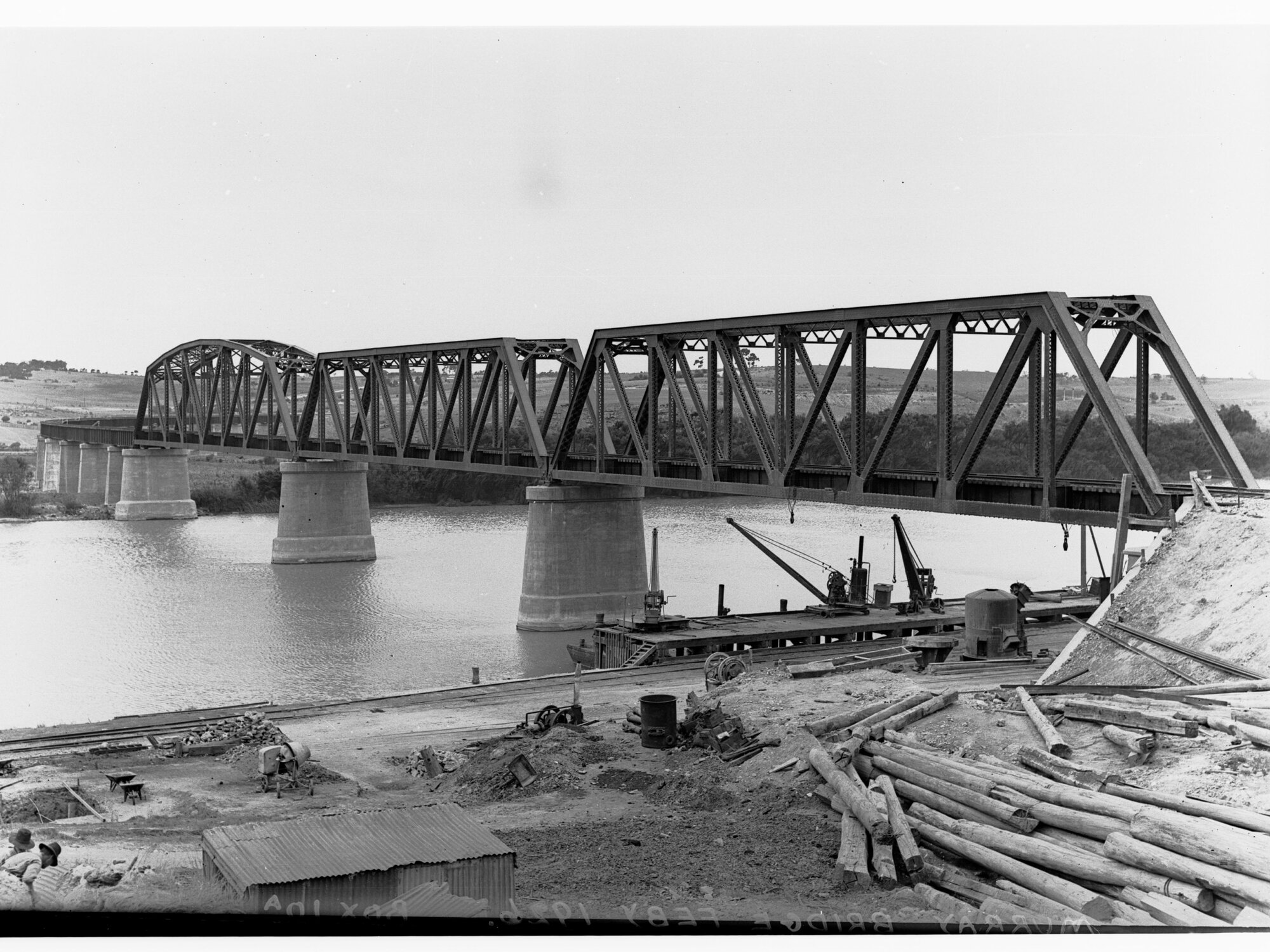 Murray Bridge under construction