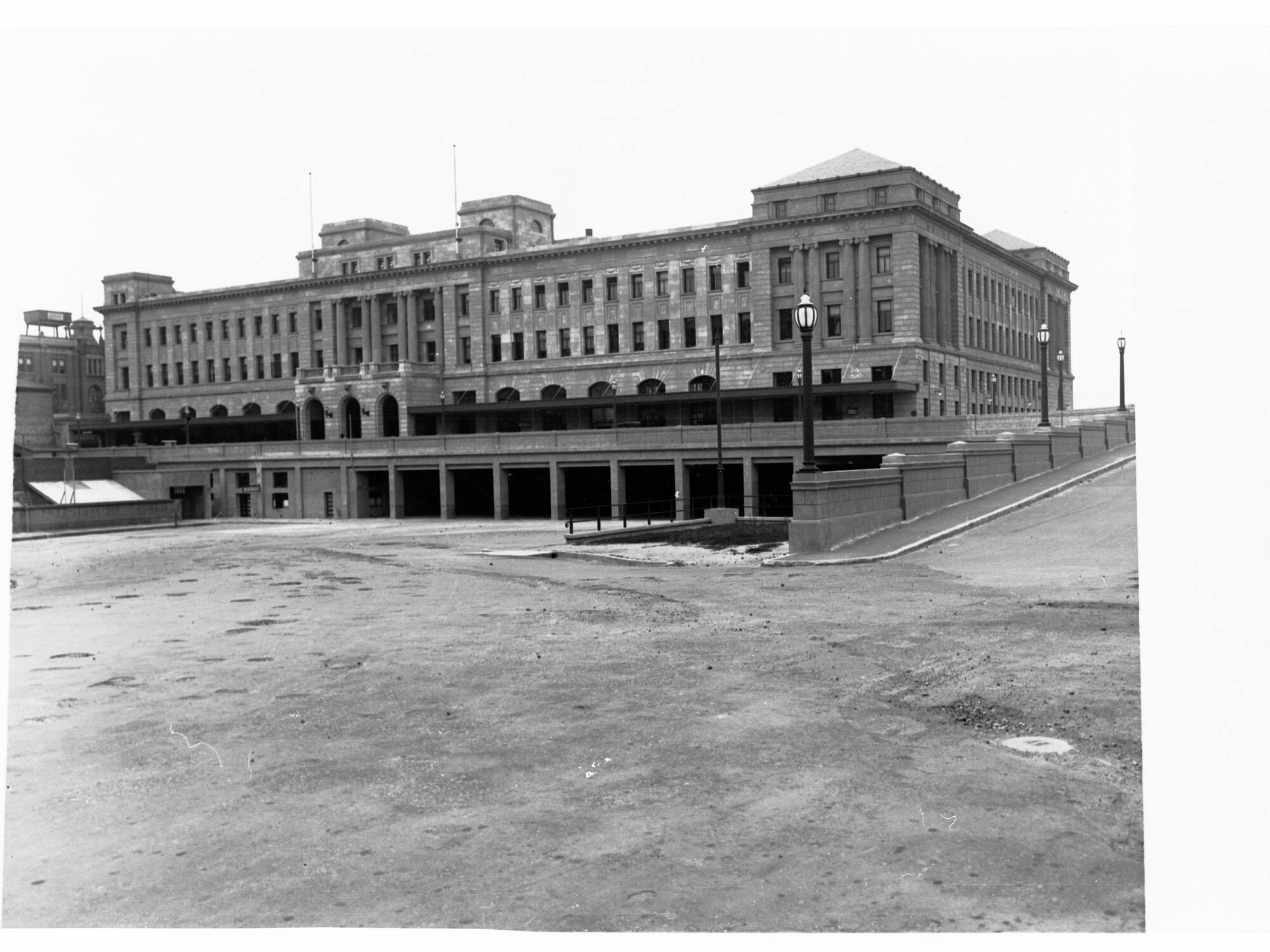 Adelaide Railway Station from City Baths