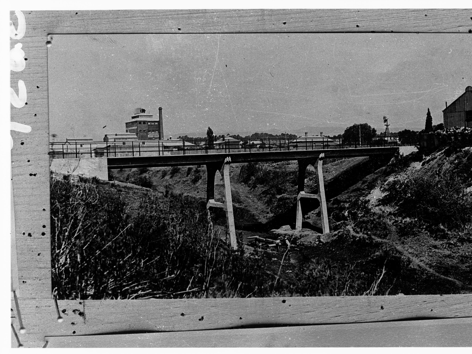 Manton Street bridge over River Torrens at Hindmarsh