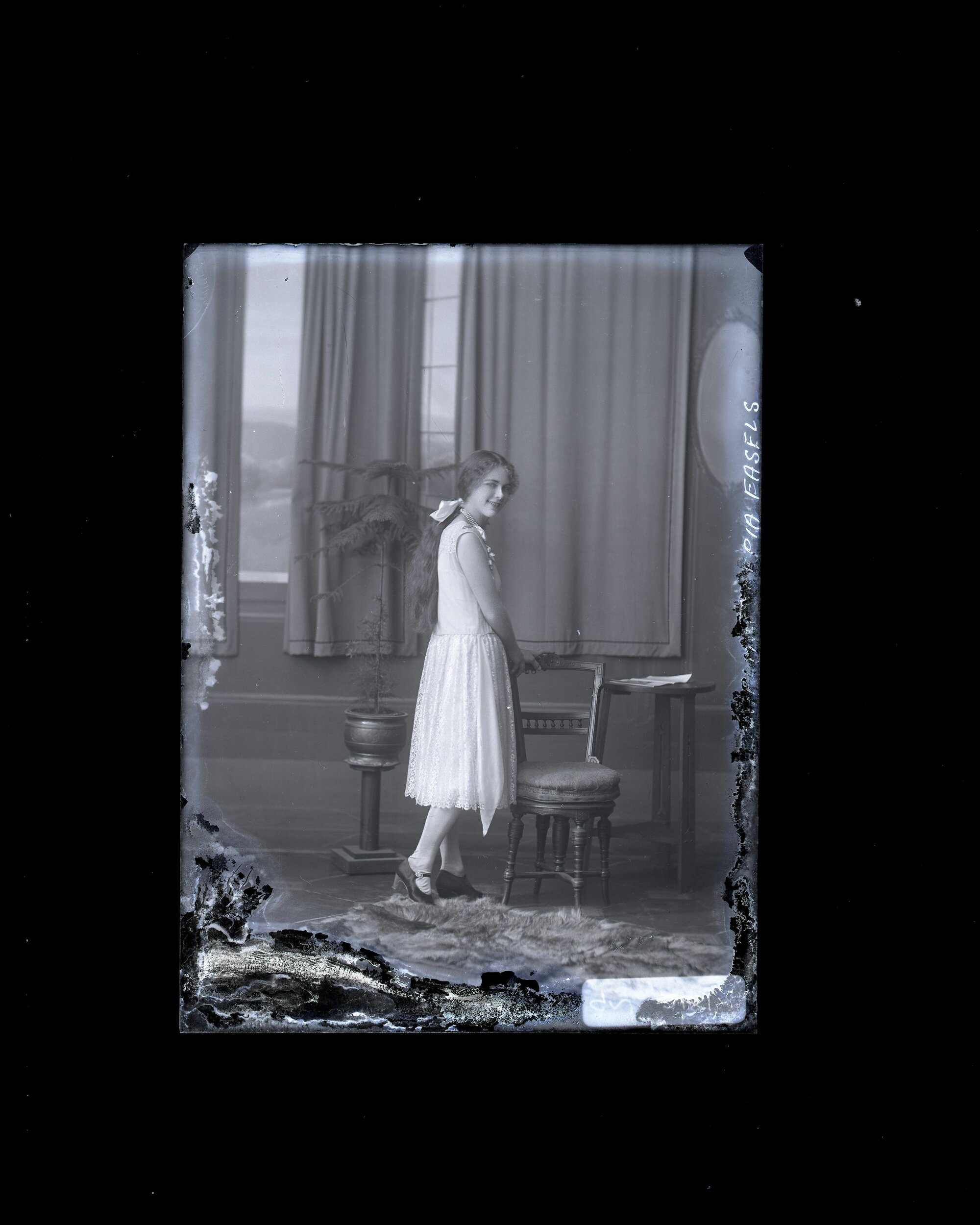Woman - Chaplin