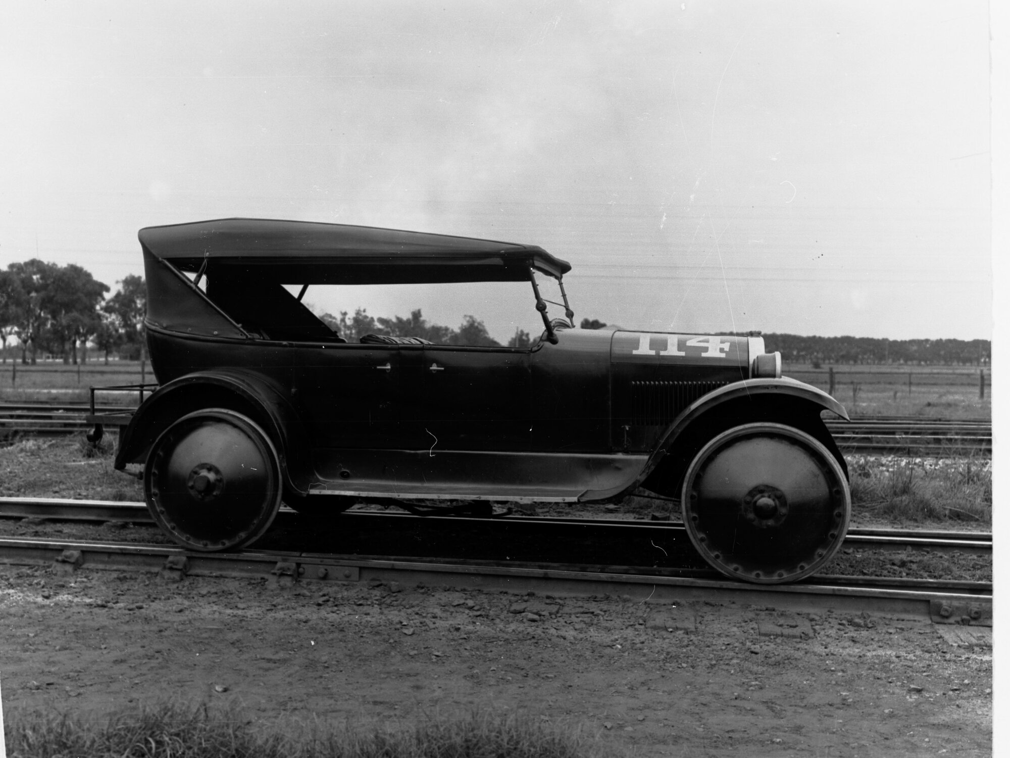 Automobile