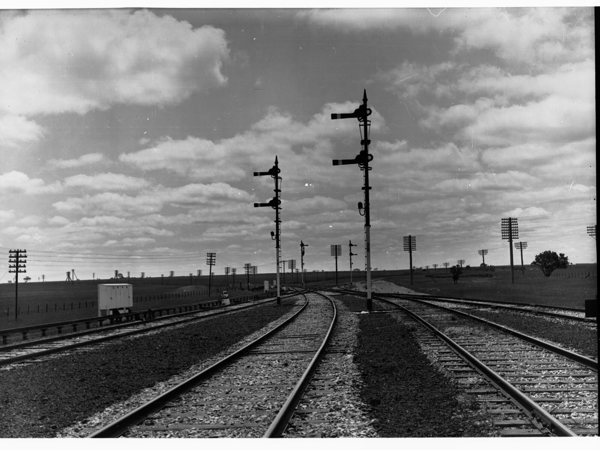 Railway line and signals at Roseworthy