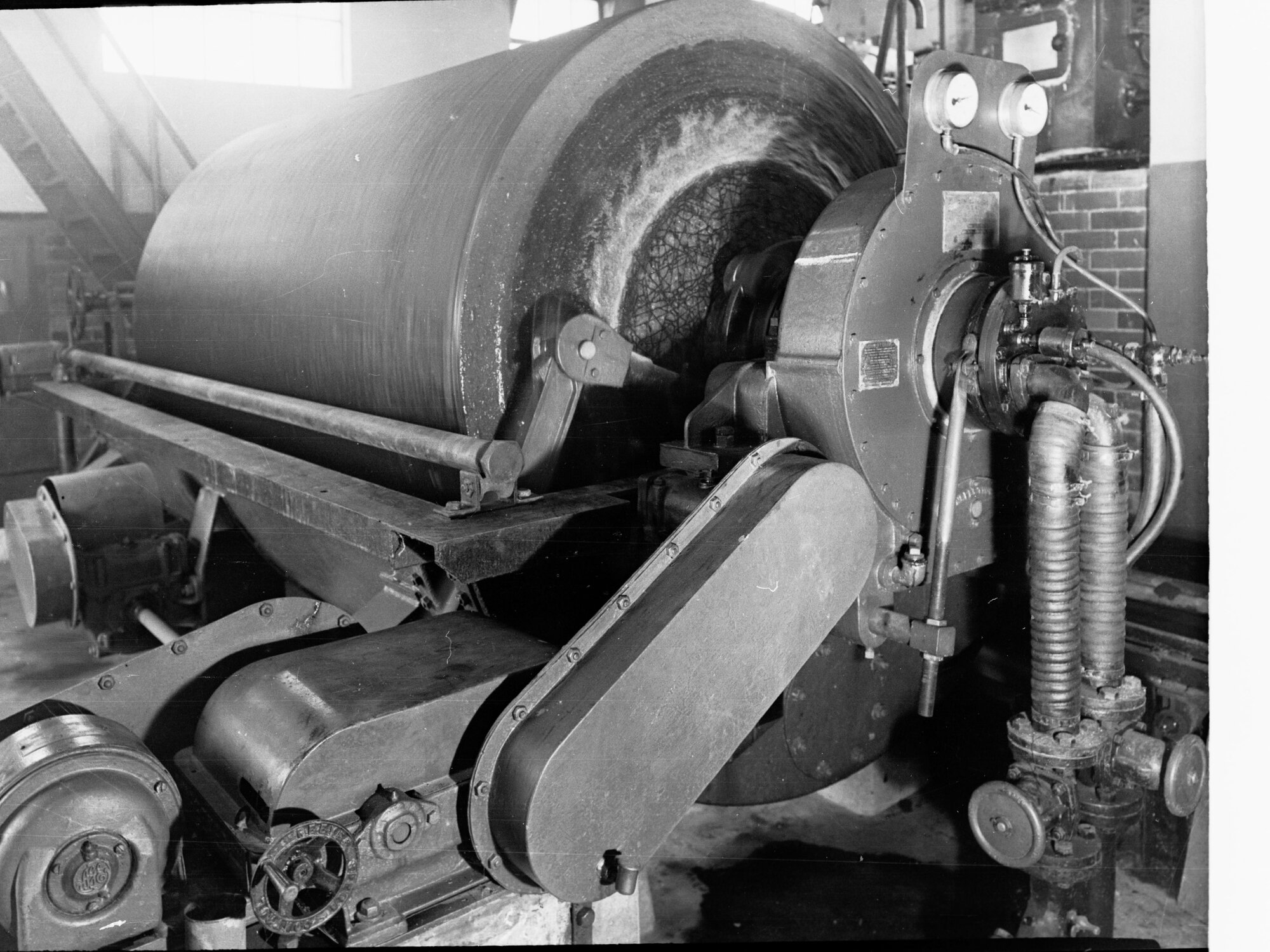 Engineering and water supply, pumping machine  - Glenelg Sewerage Treatment Works