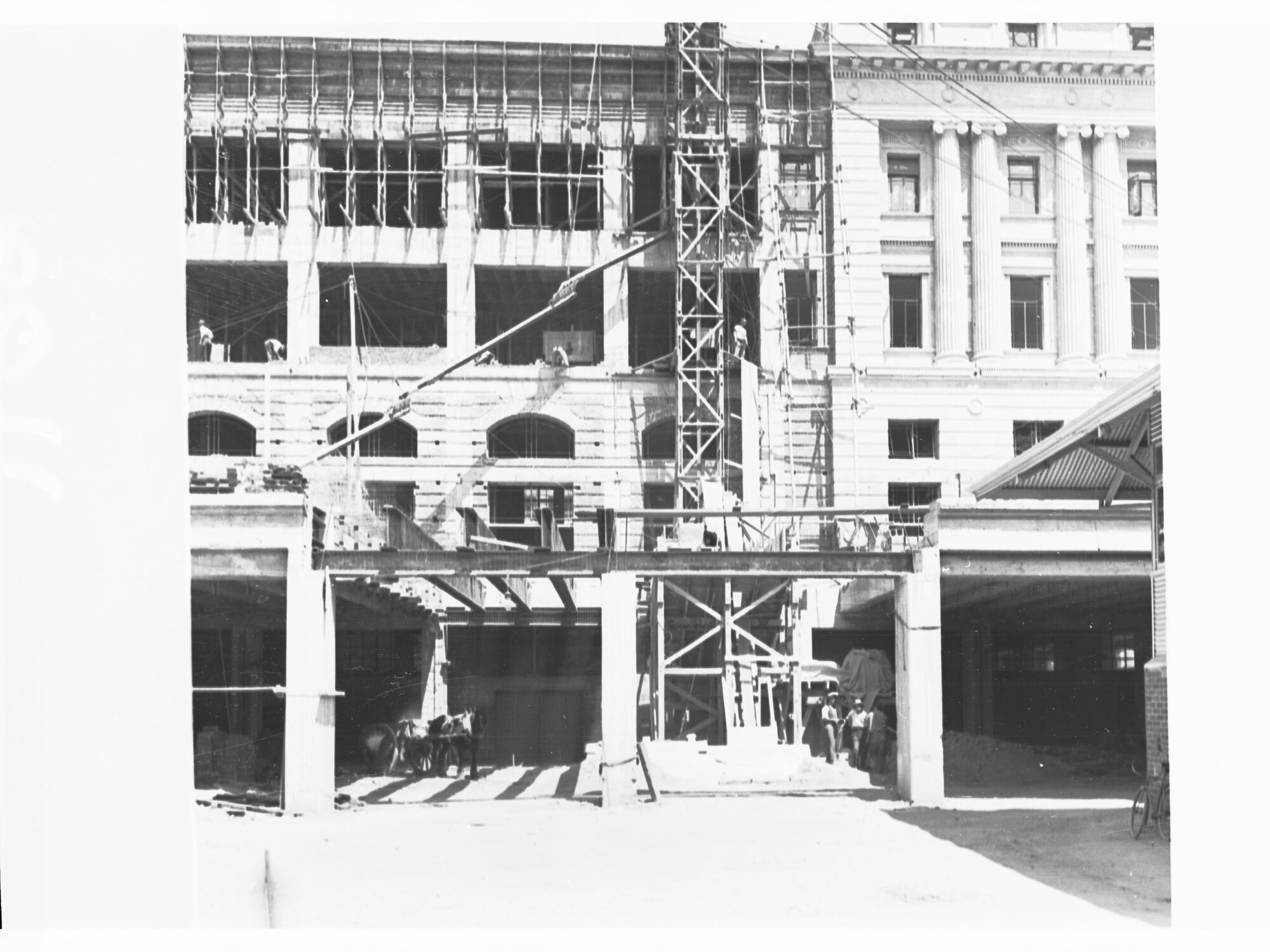 Construction of Adelaide Railway Station