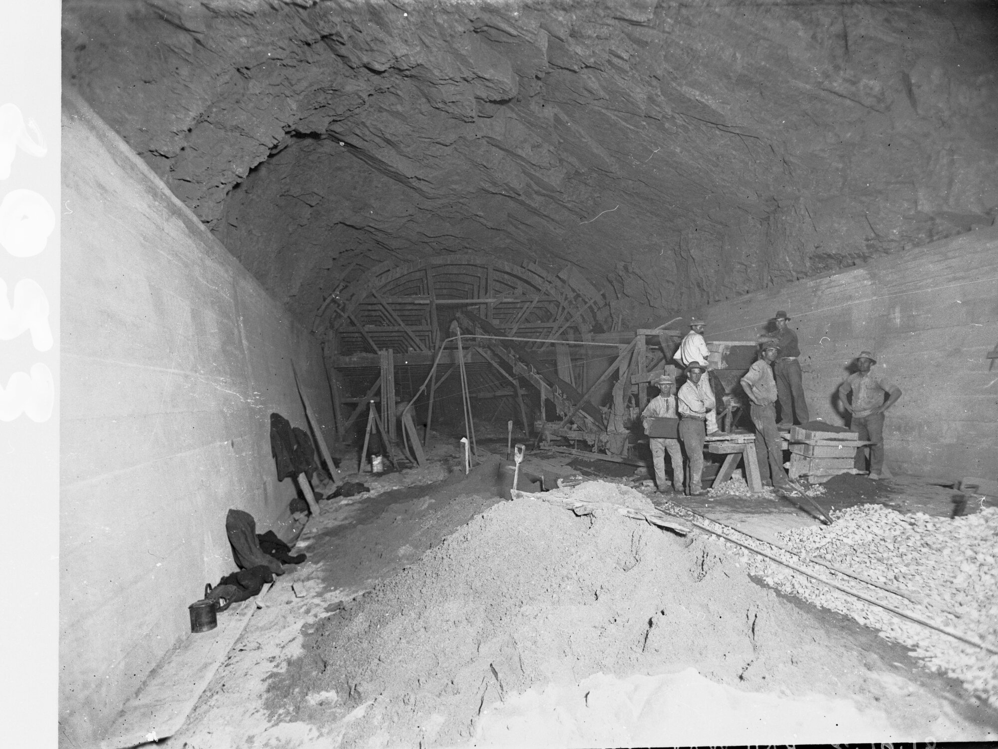Inside the construction of Sleep's Hill Tunnel 
