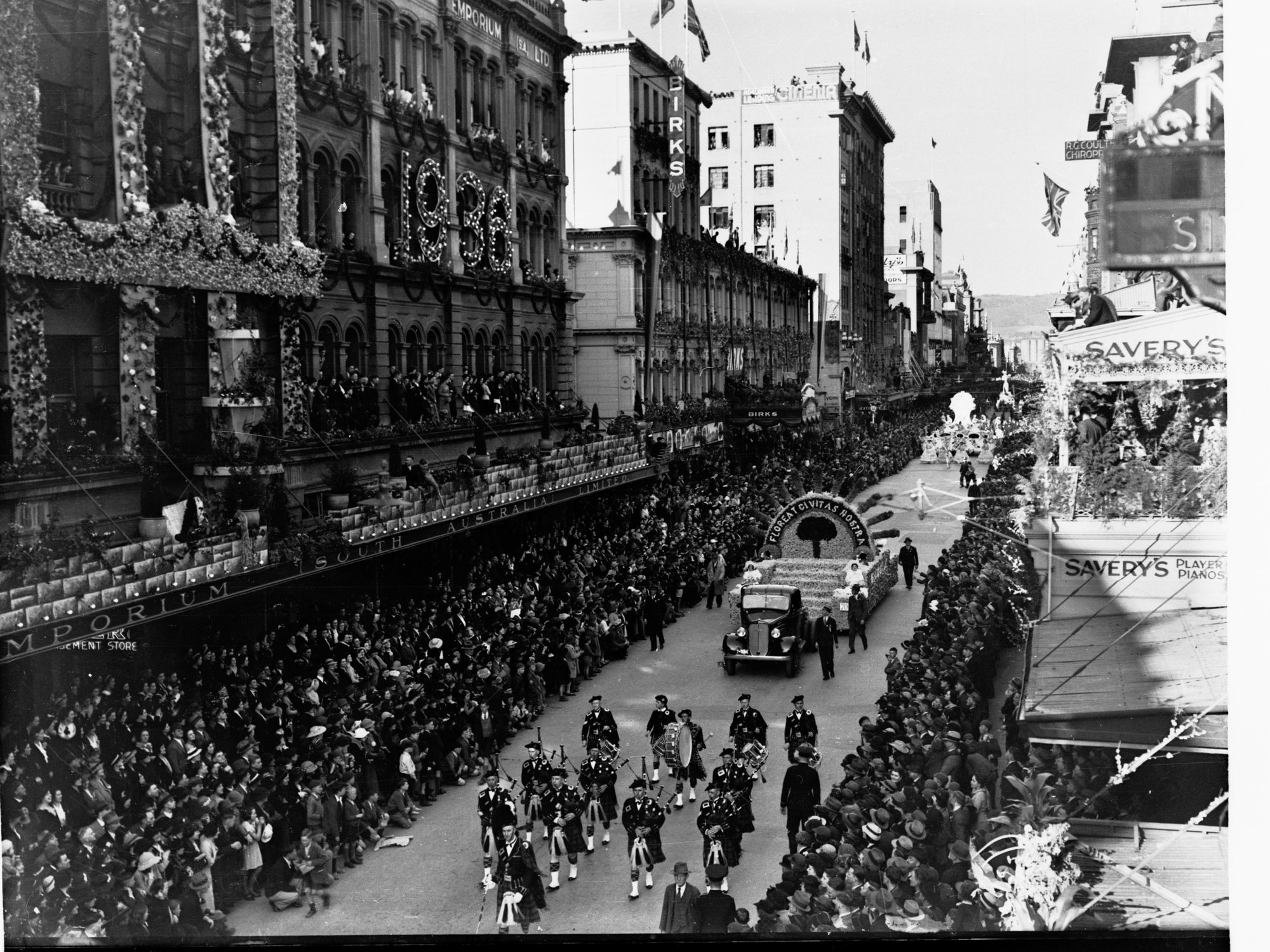 Floral pageant Rundle Street for Adelaide Centenary