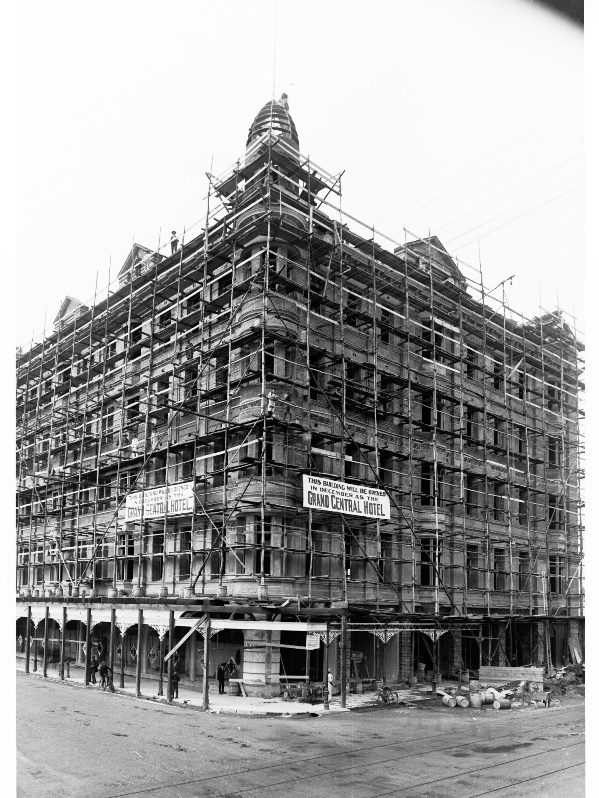 Construction of the Grand Central Hotel