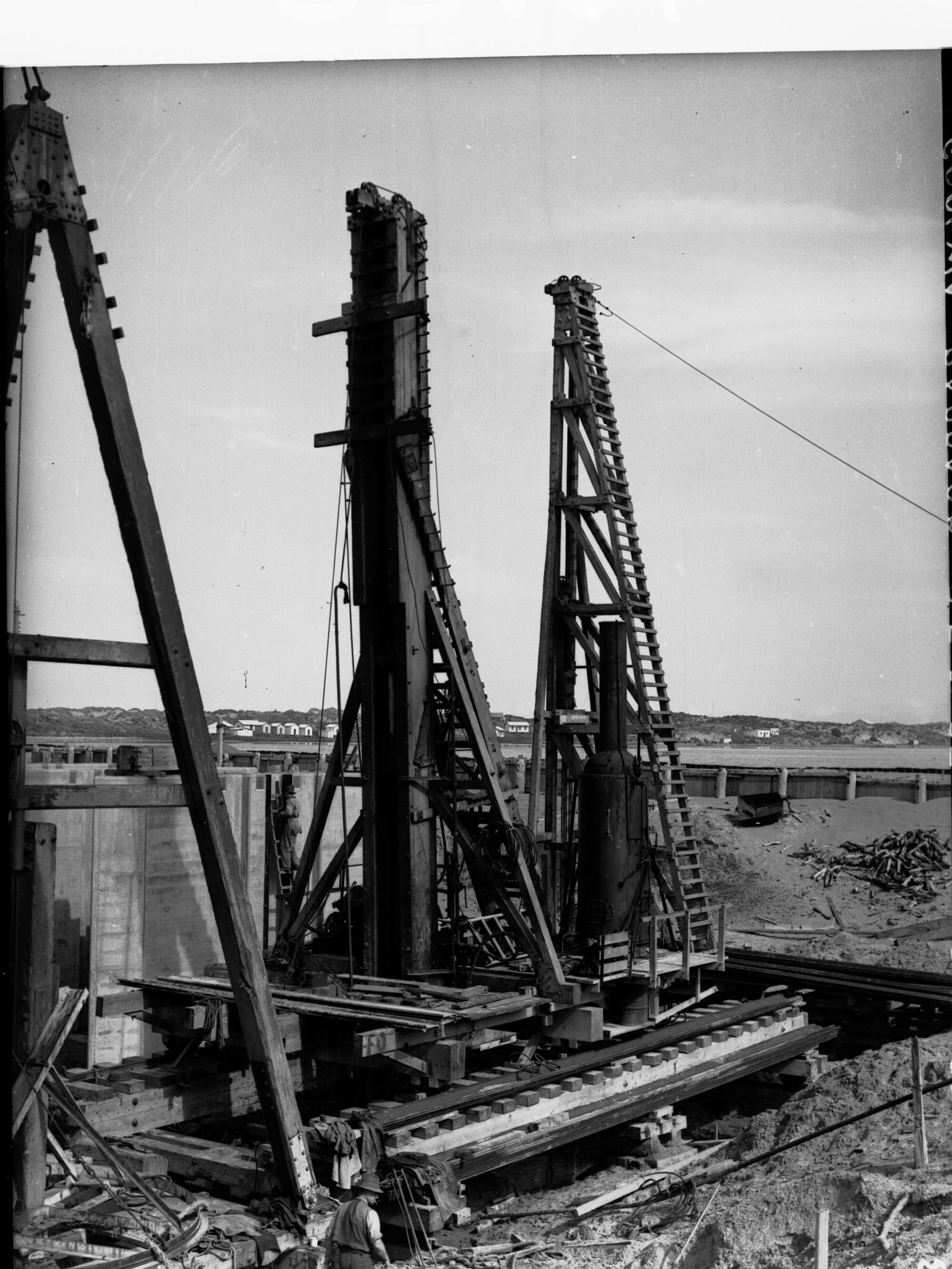 Construction of Goolwa Barrage