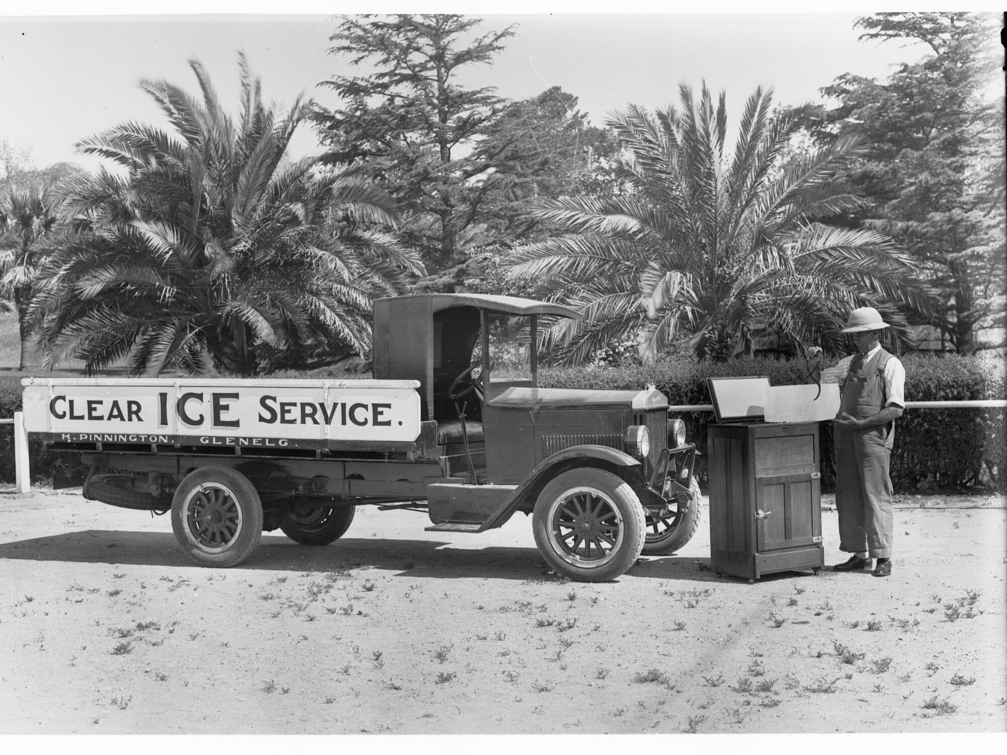 Automobile for Clear Ice Service