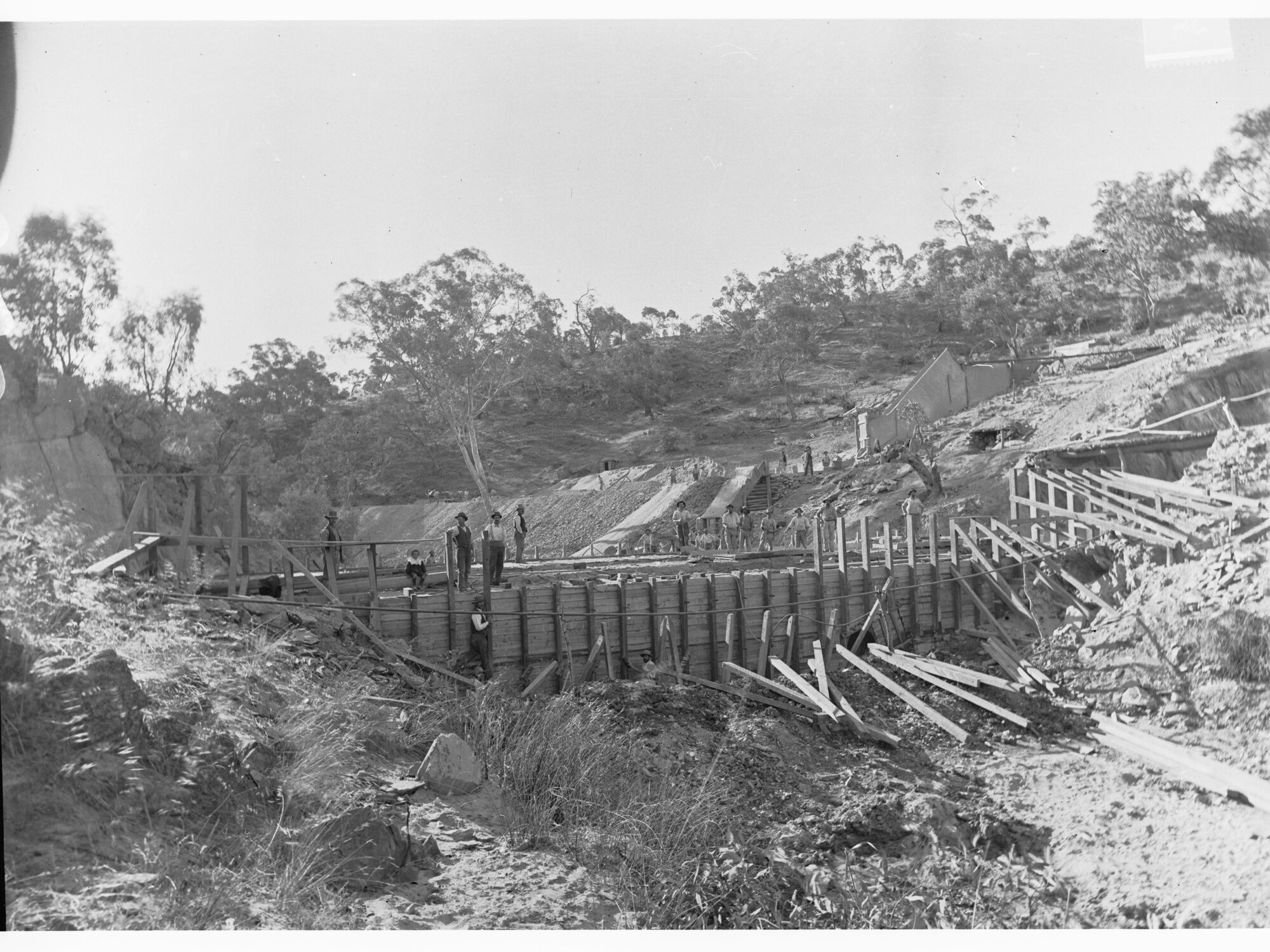 Construction of dam at Barossa Waterworks