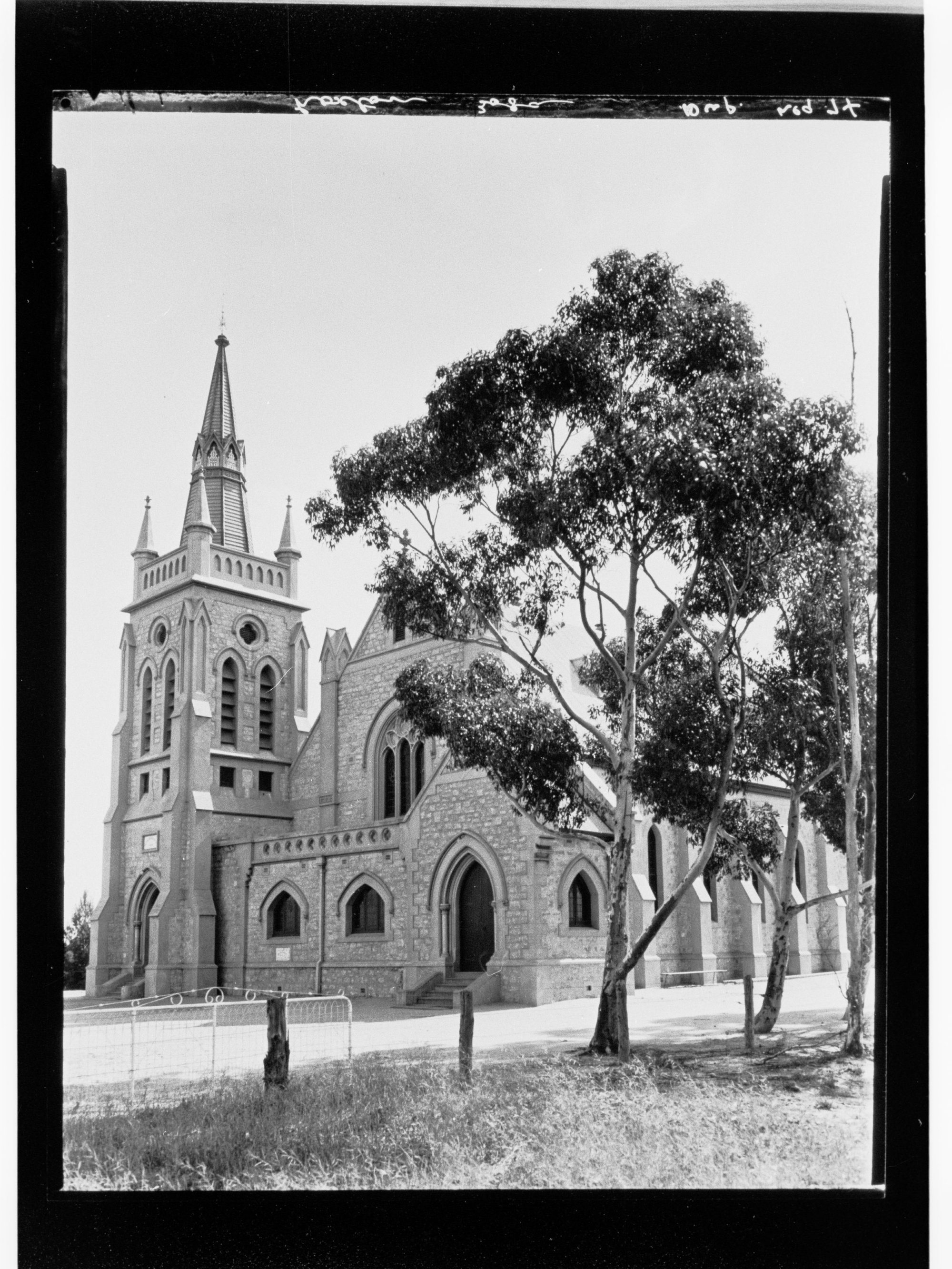 Loxton - church