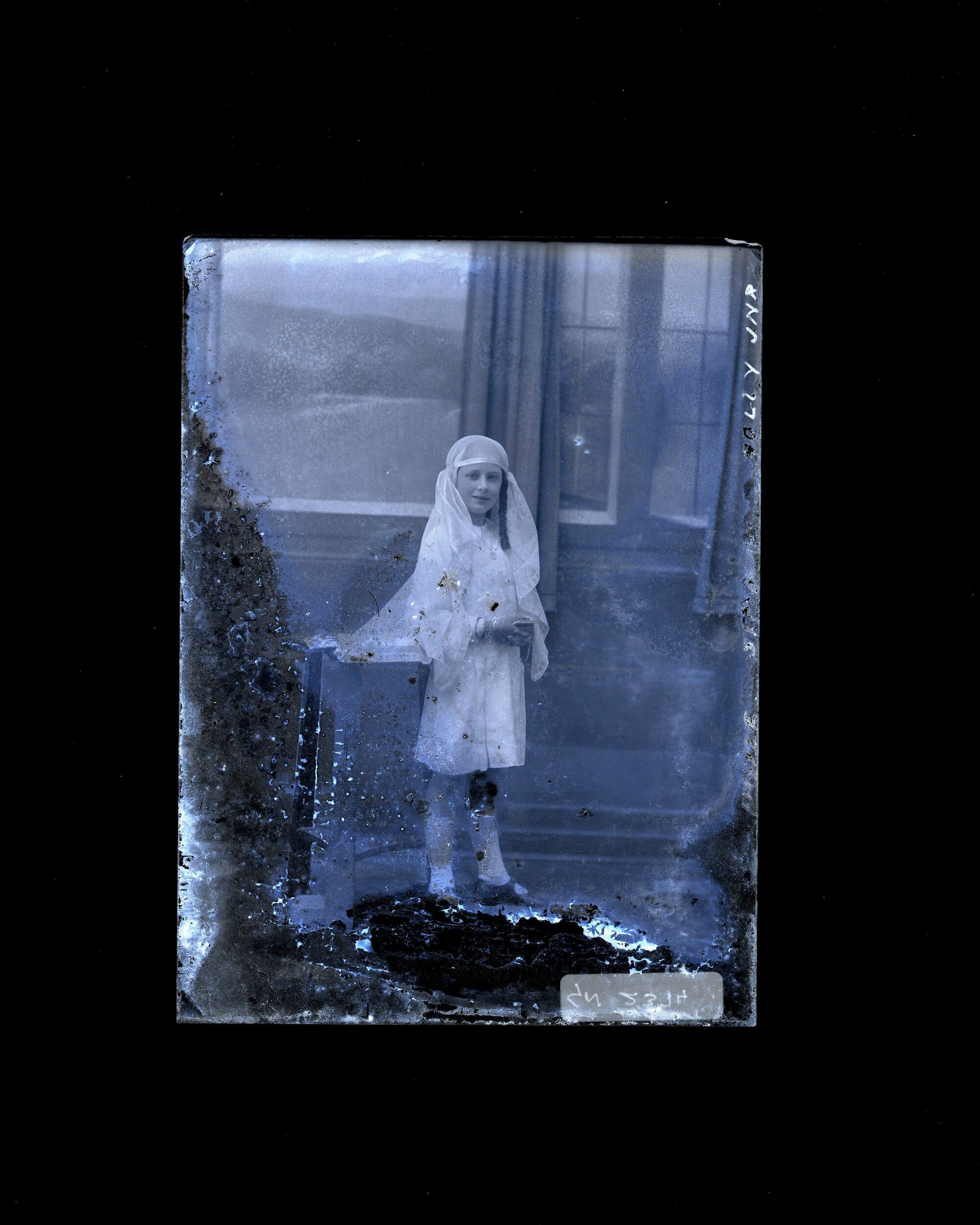 Girl - No Name