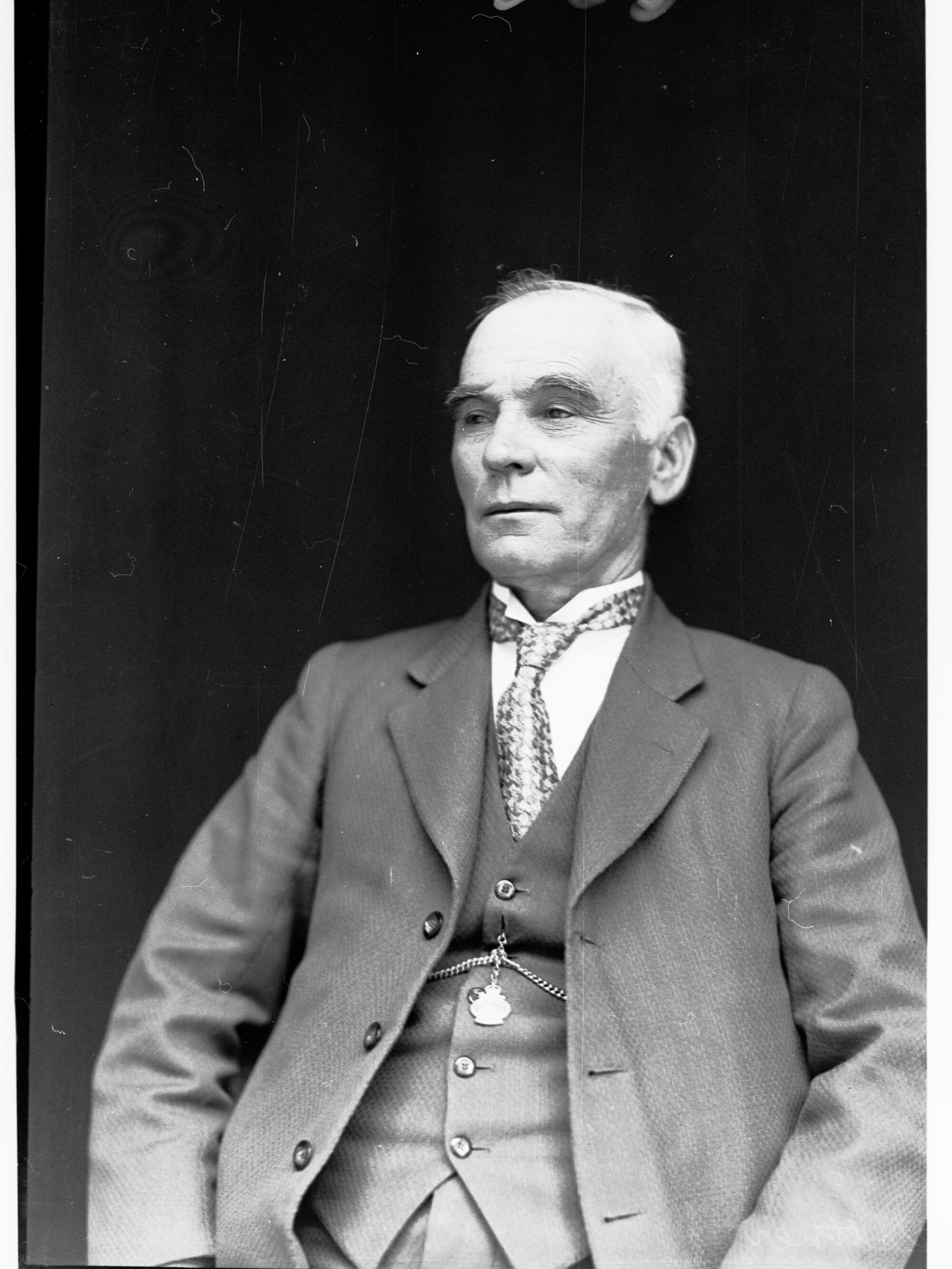 Portrait of Mr F T Jettner - Biographical Register, page 124