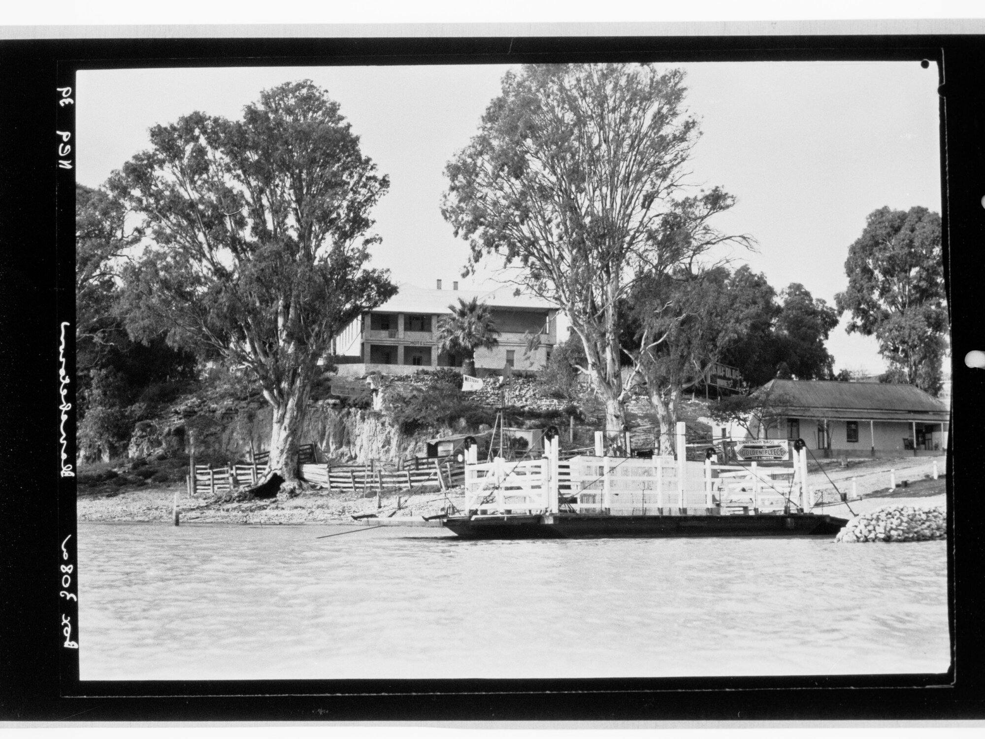 Blanchetown - ferry