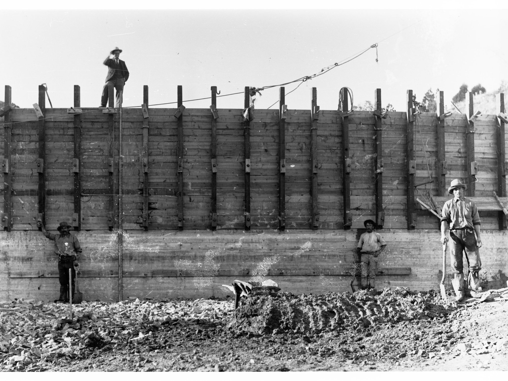 Barossa Dam Men Working