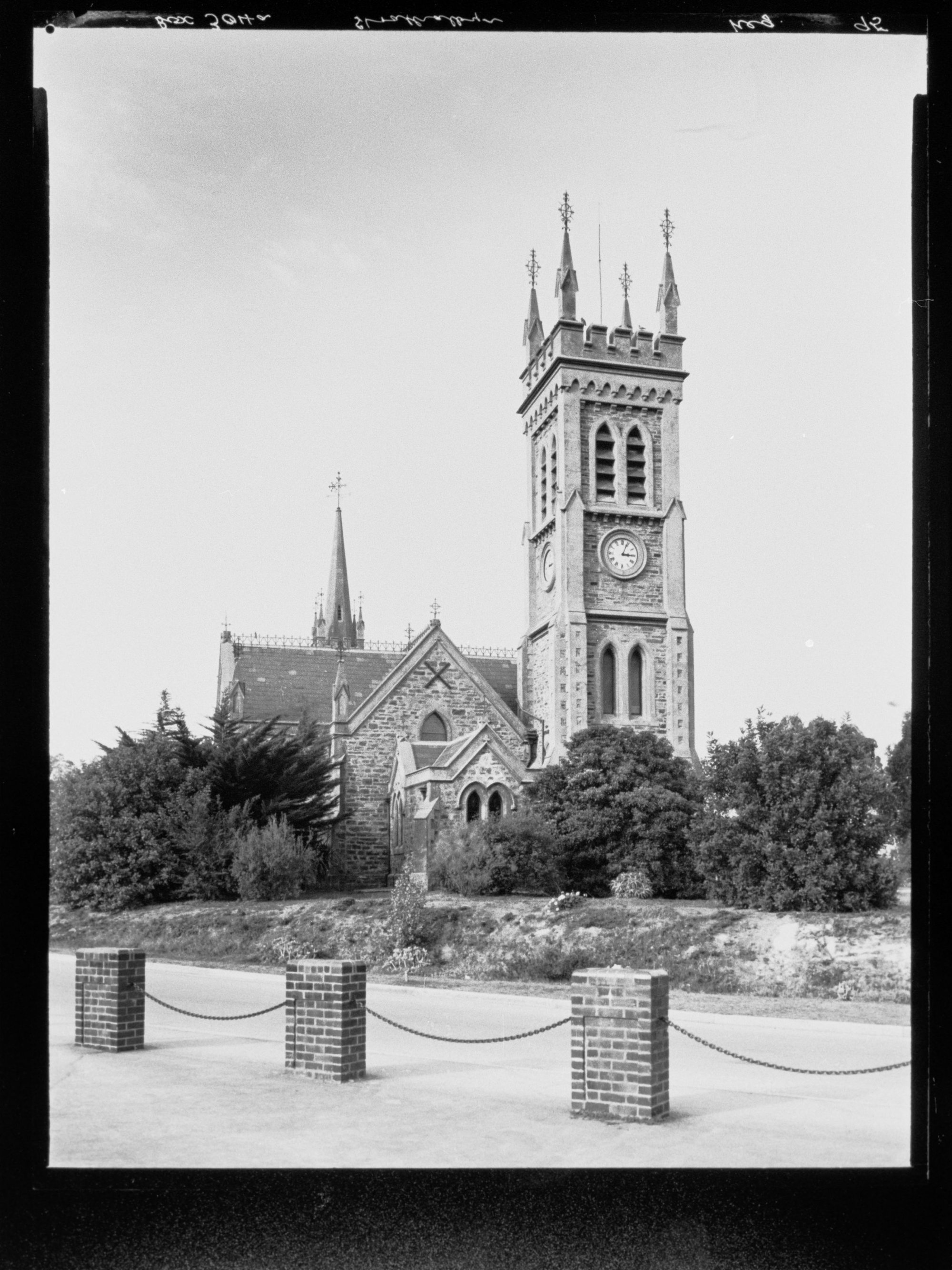 Strathalbyn - church