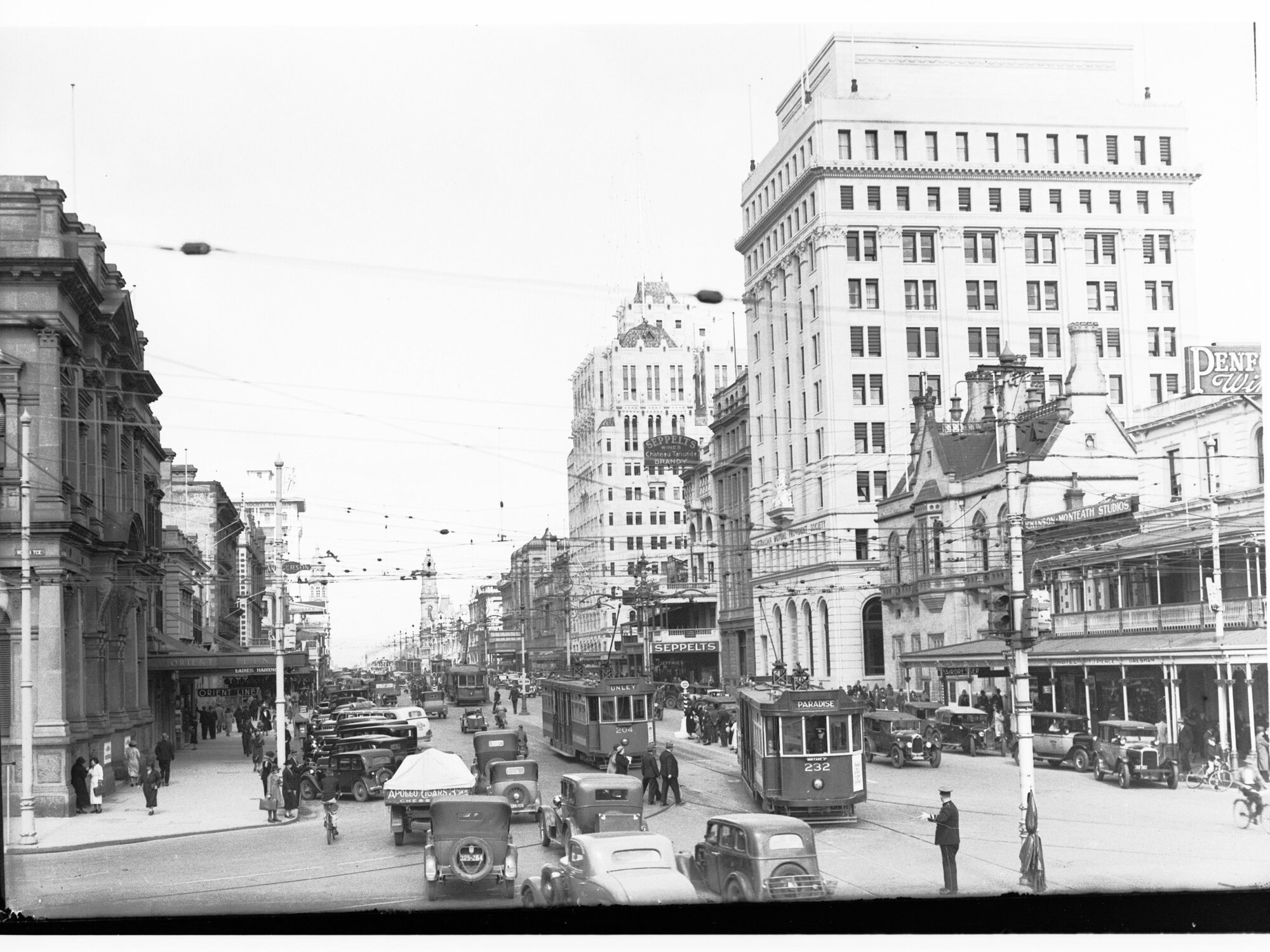 King William Street, Adelaide,  looking south 