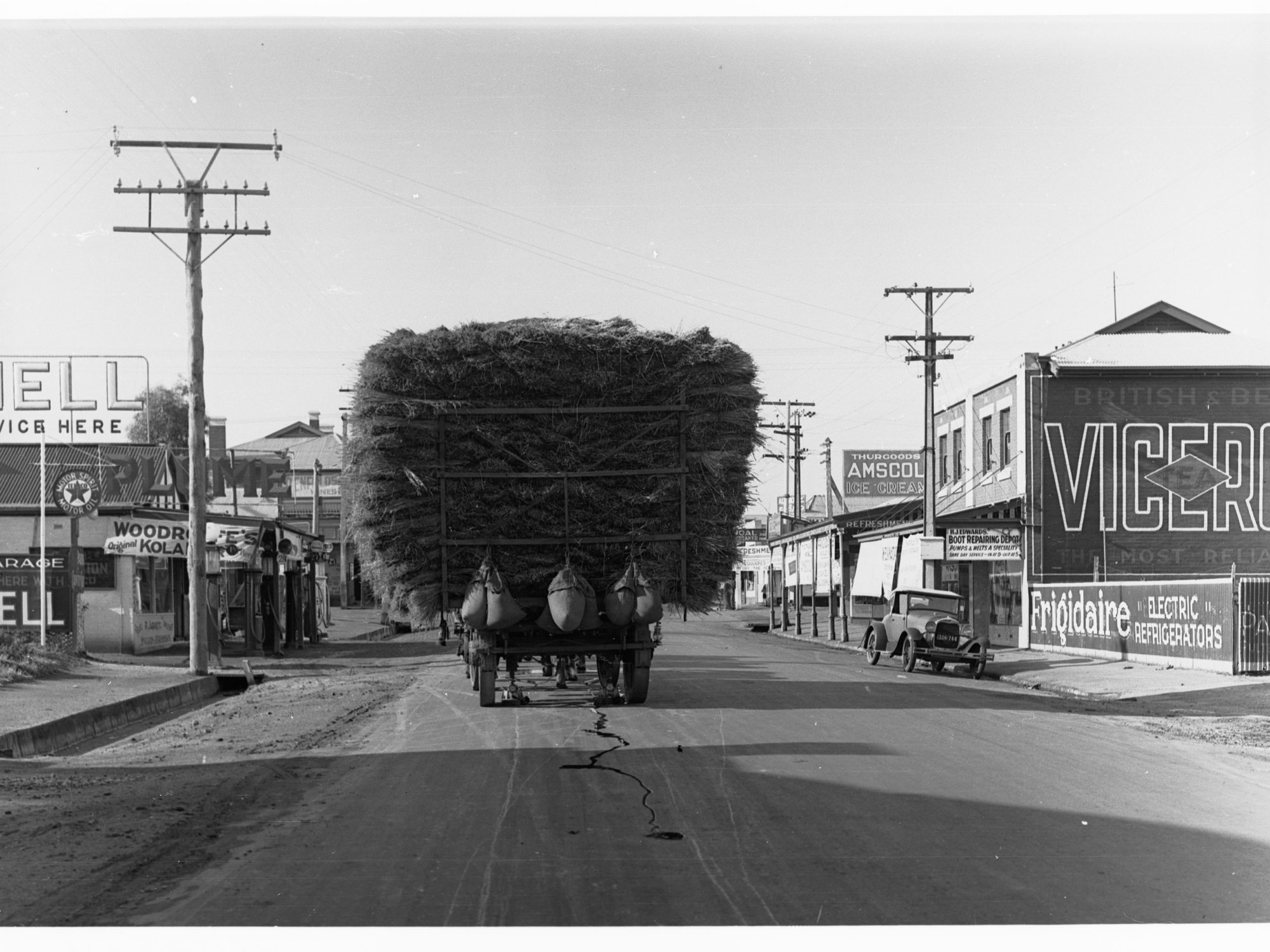 Horse-drawn wagon in Main Street - Clare