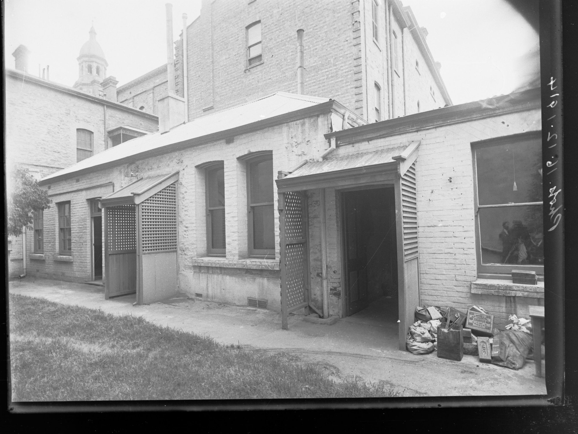 View of old houses (off Pirie Street), 1914