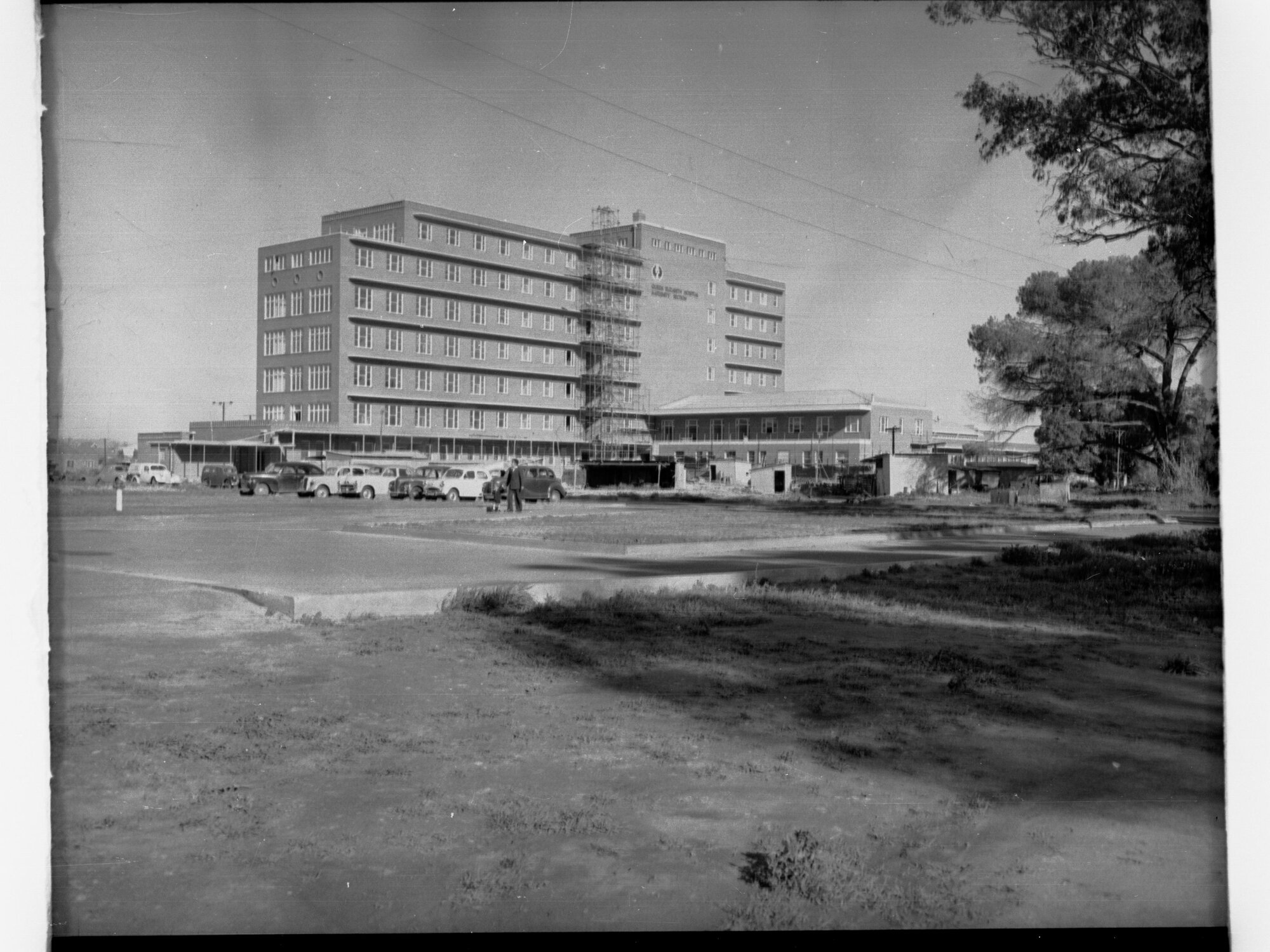 Queen Elizabeth Hospital During Construction