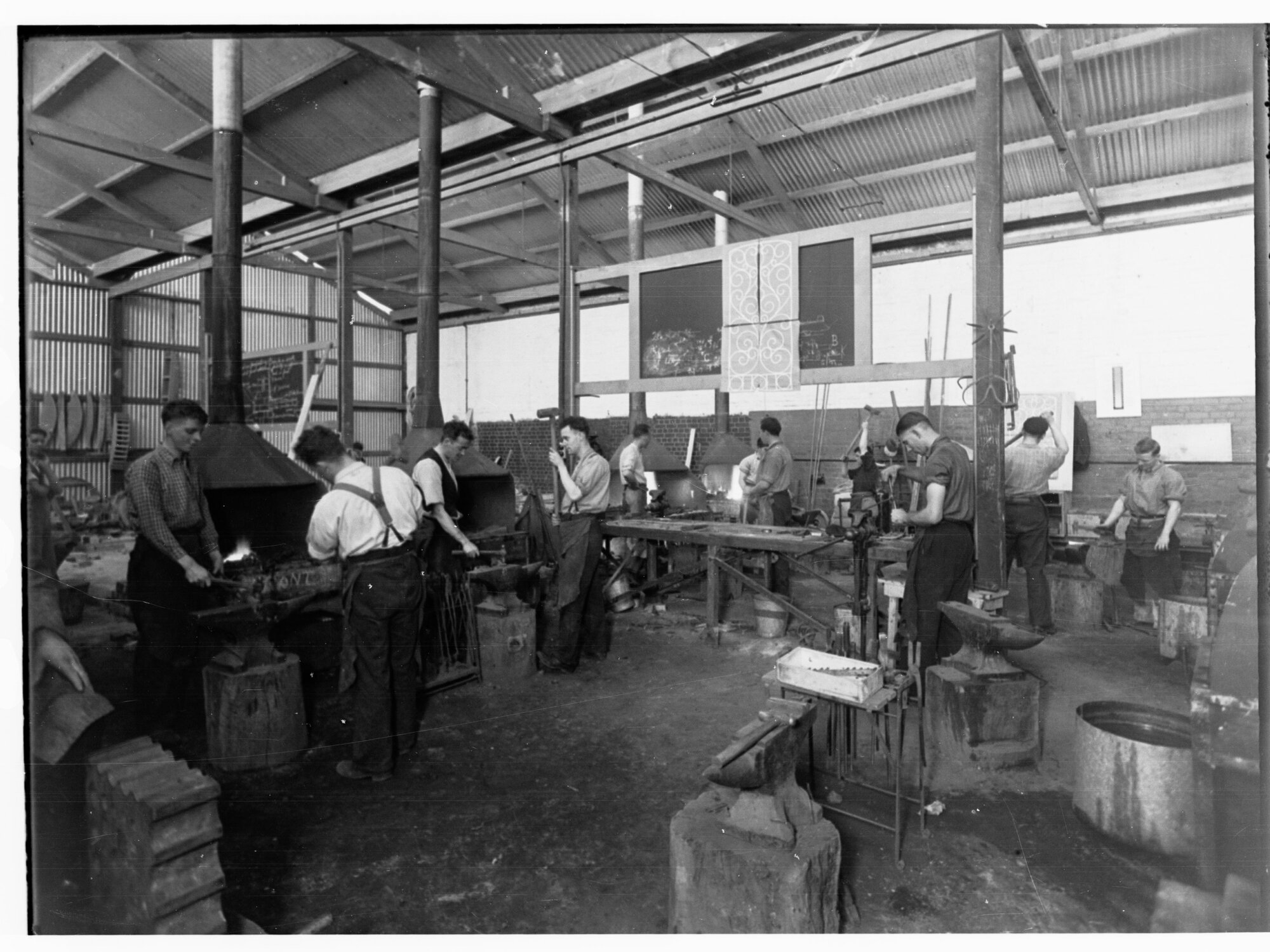 Students in workshop at School of Mines