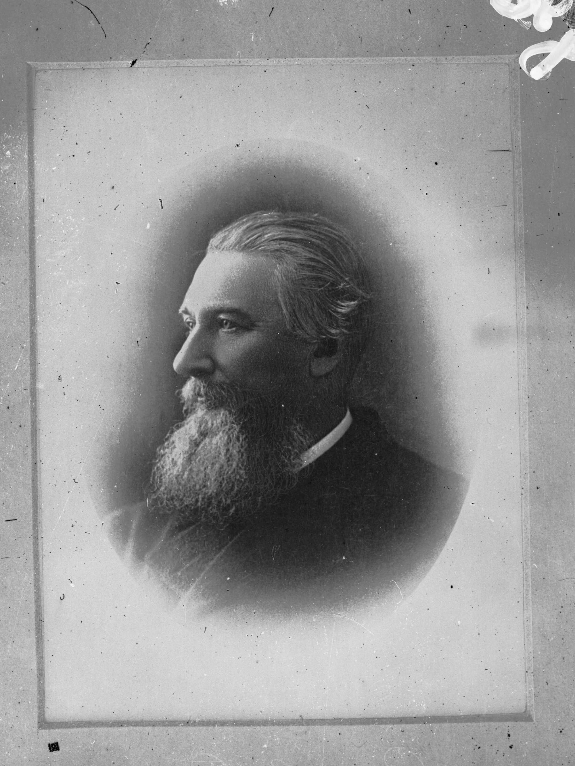 Mr Kent Hughes