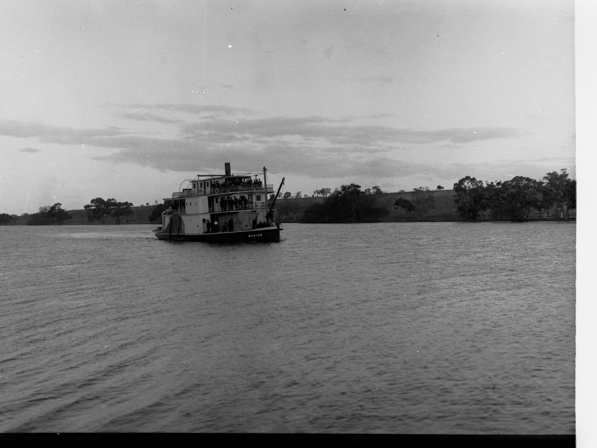Paddlesteamer Marion on the River Murray