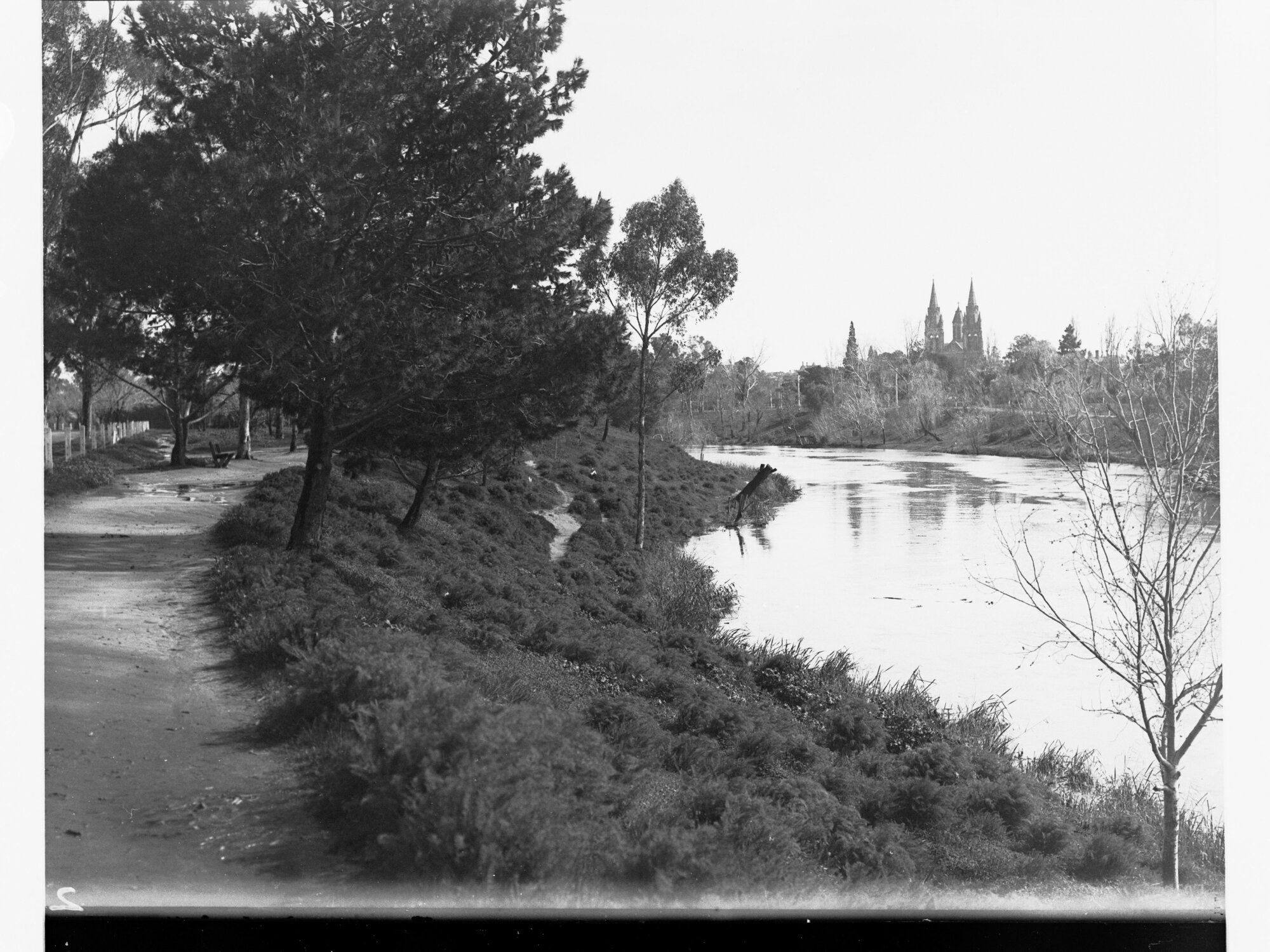 River Torrens looking towards Angas Gardens 