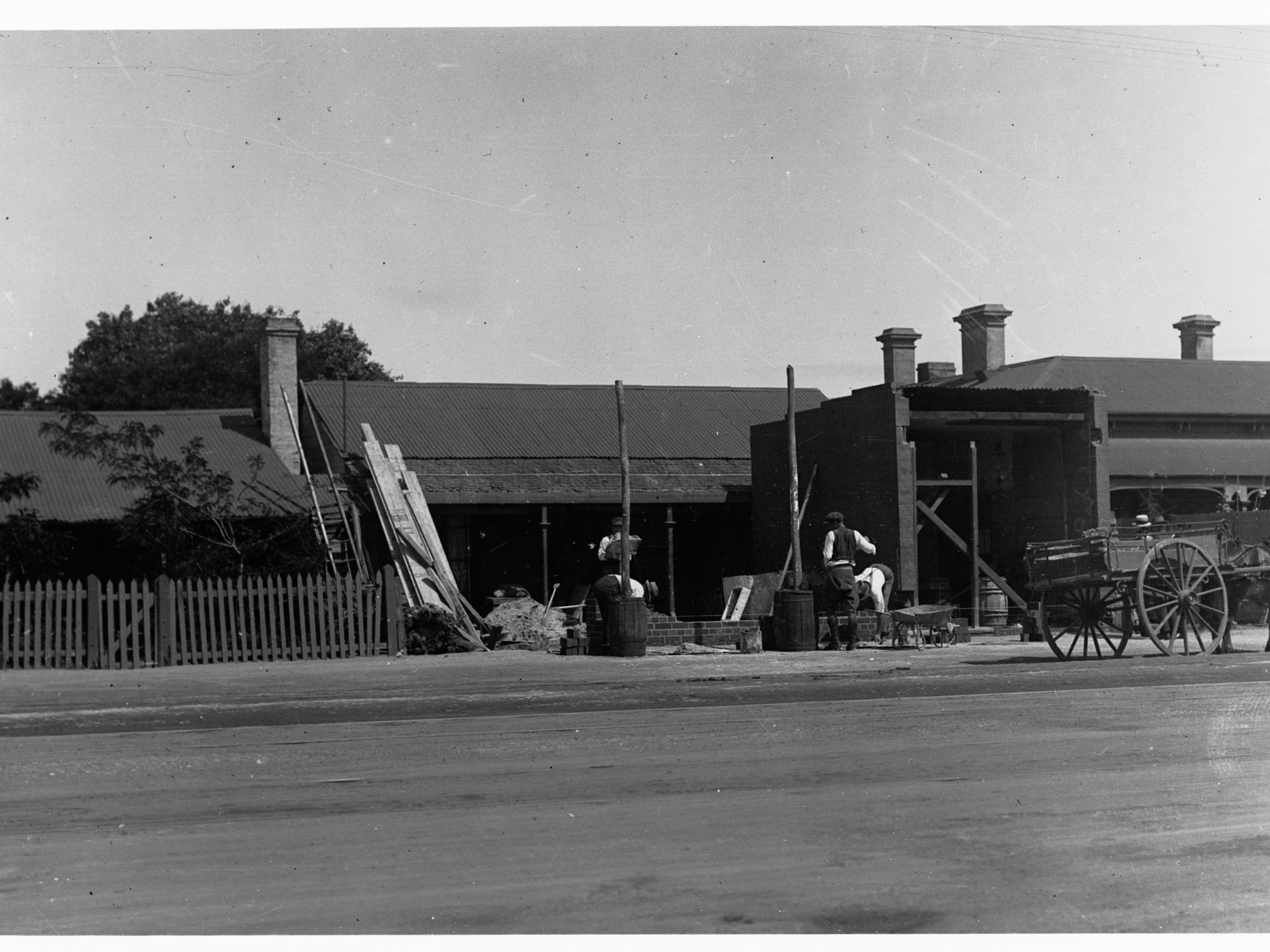 Erection of building on Pulteney Street