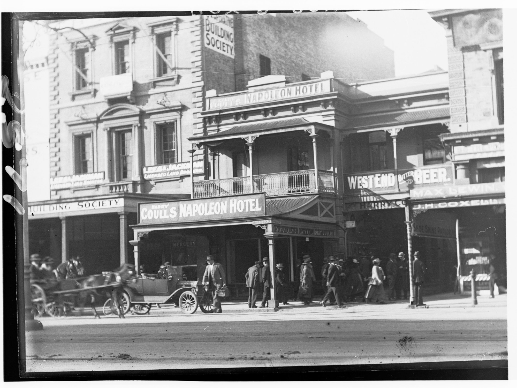 Napoleon Hotel - 92 King William Street