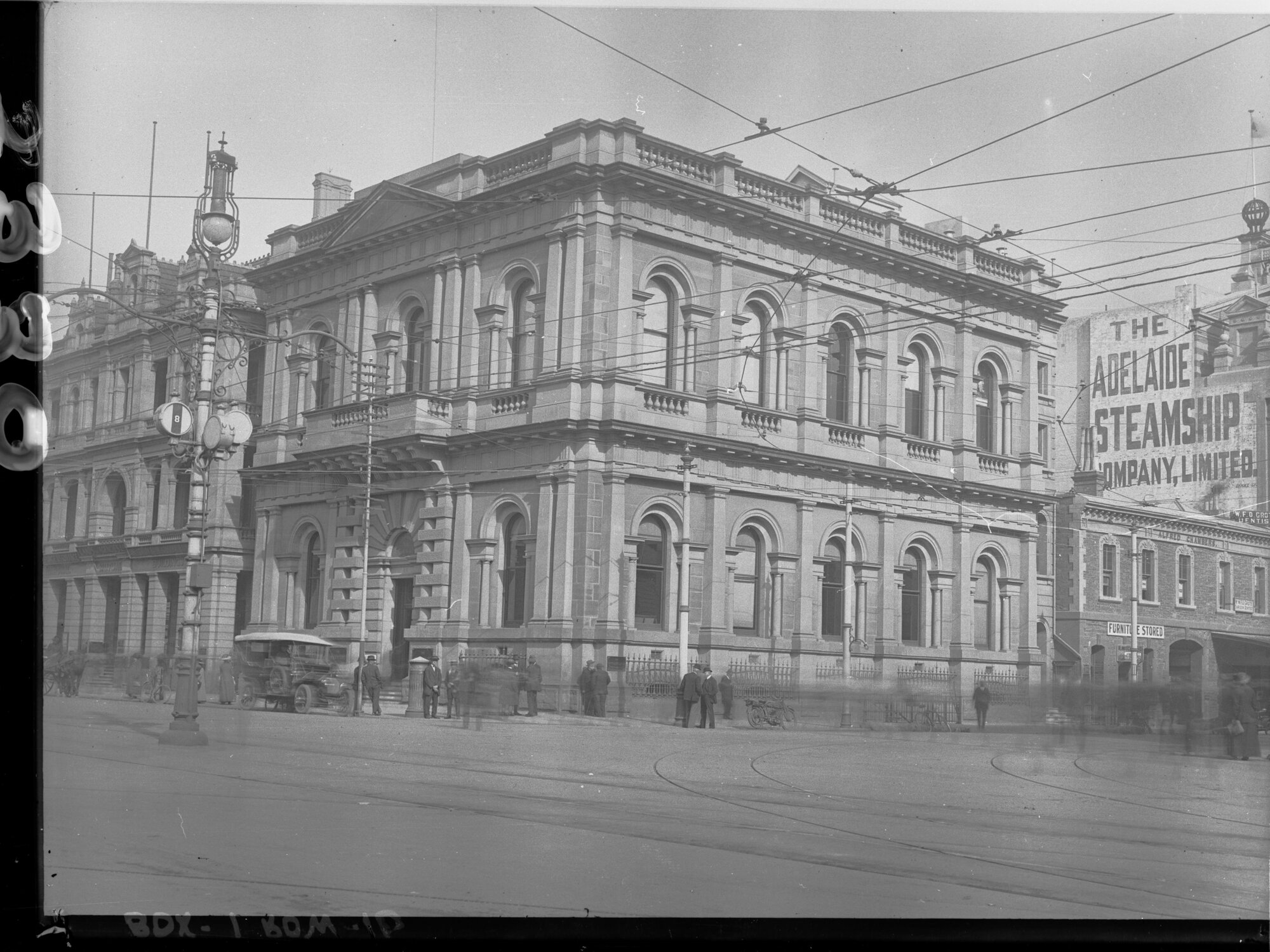 Bank of Adelaide on corner of King William and Currie Streets