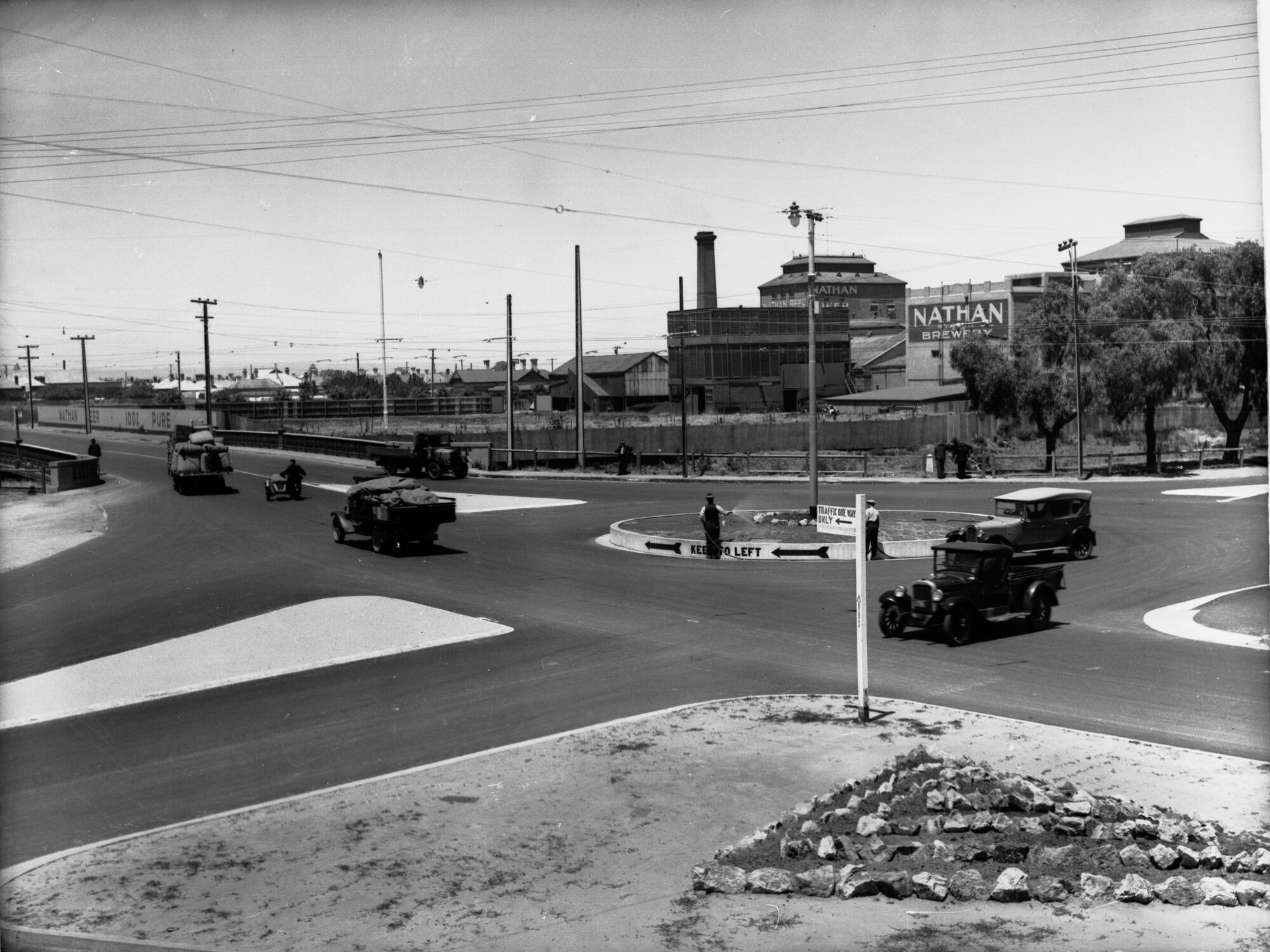 Port Road bridge at Hindmarsh showing trucks