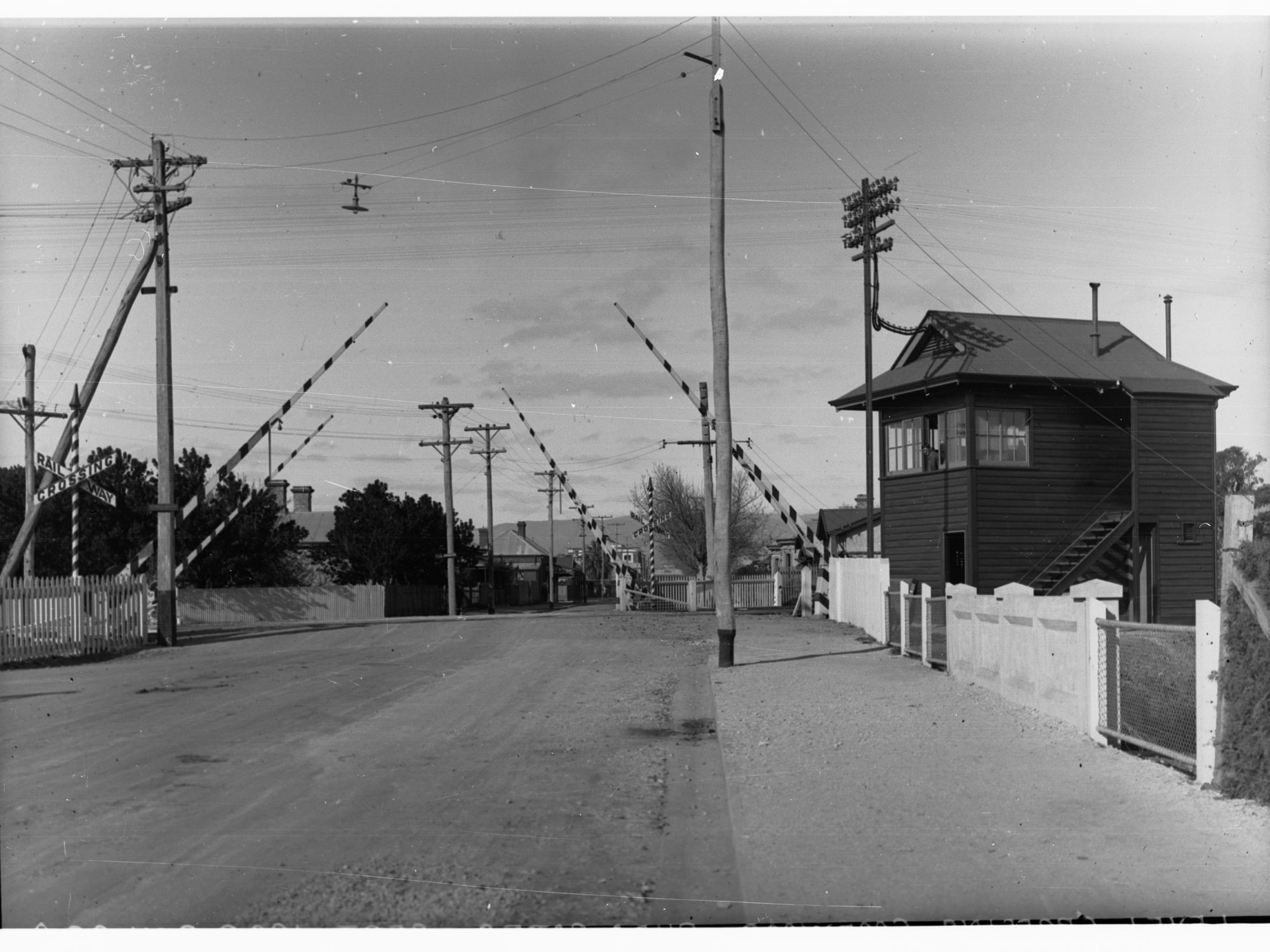 Level Crossing, Goodwood
