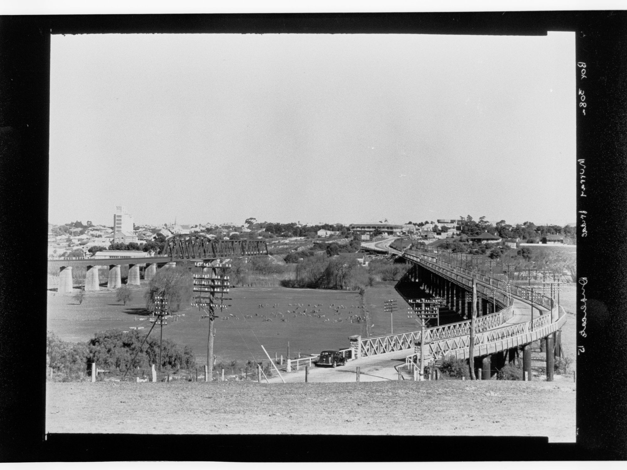 Murray Bridge - bridges &amp; town