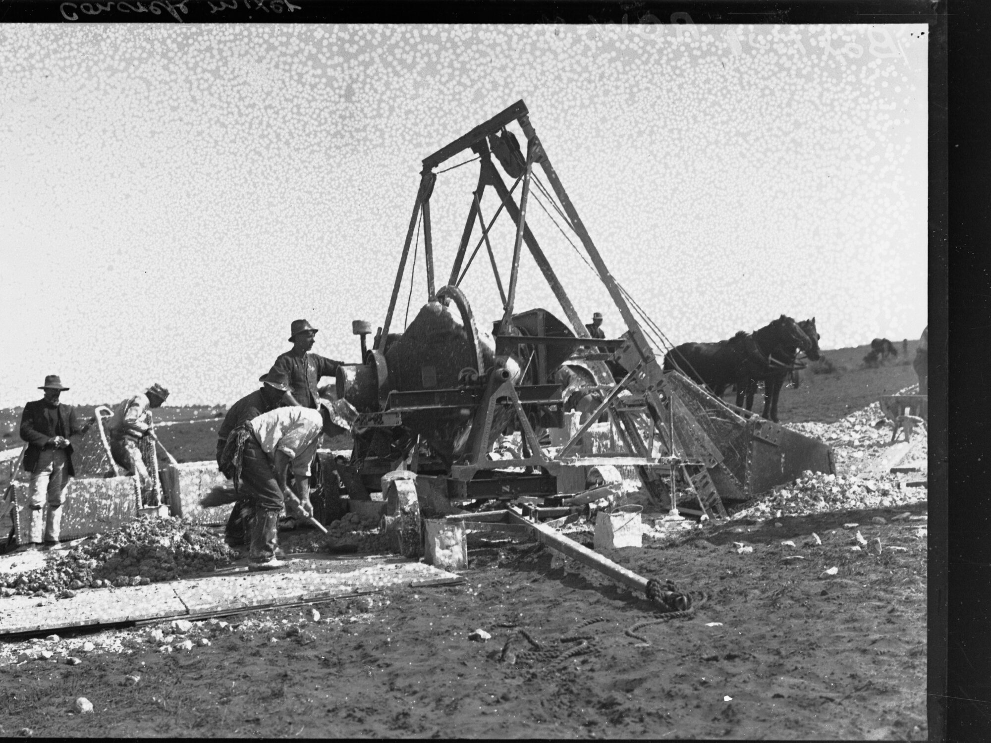 Mixing concrete at Mypolonga 