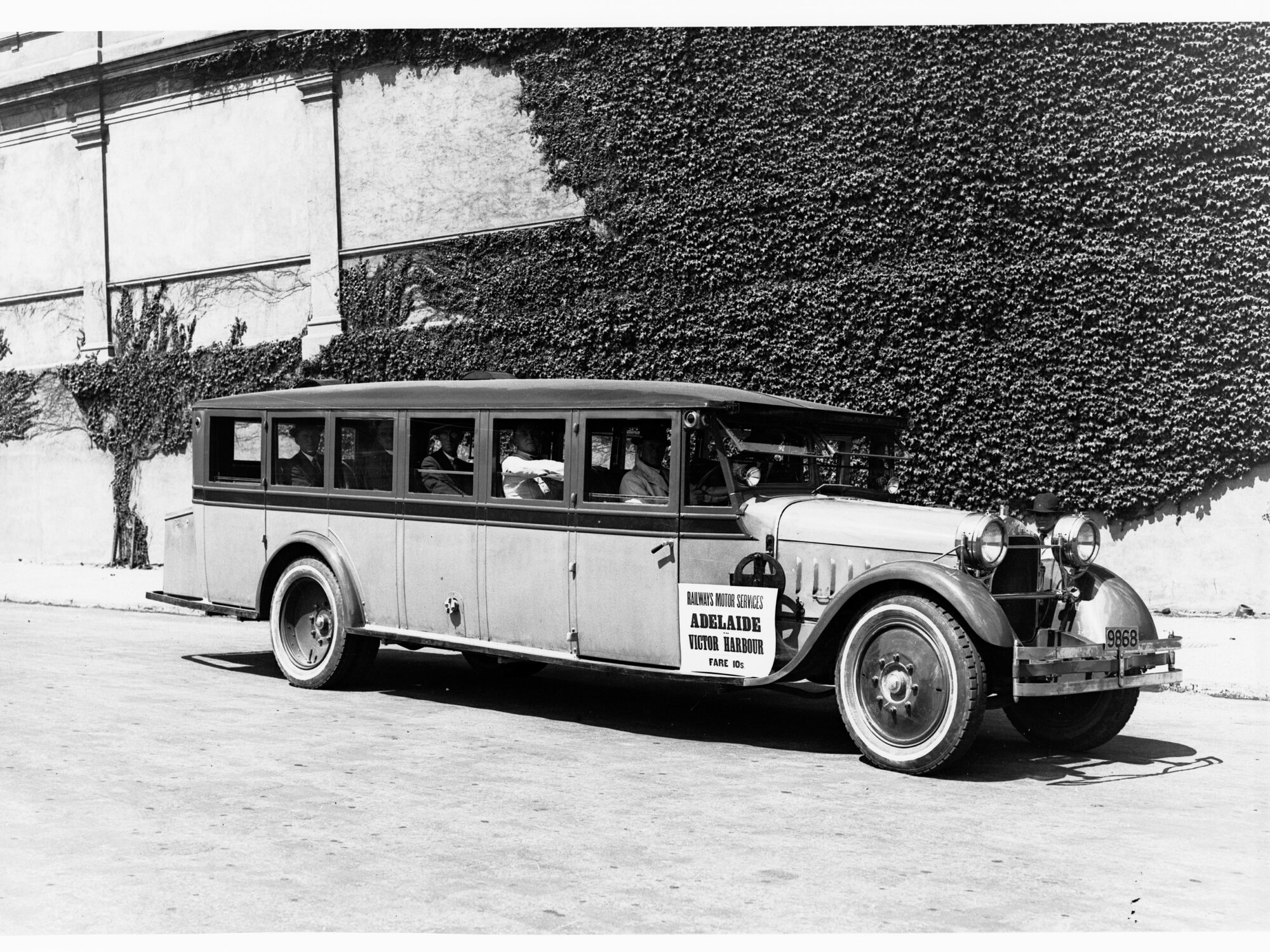 Adelaide to Victor Harbor railway bus