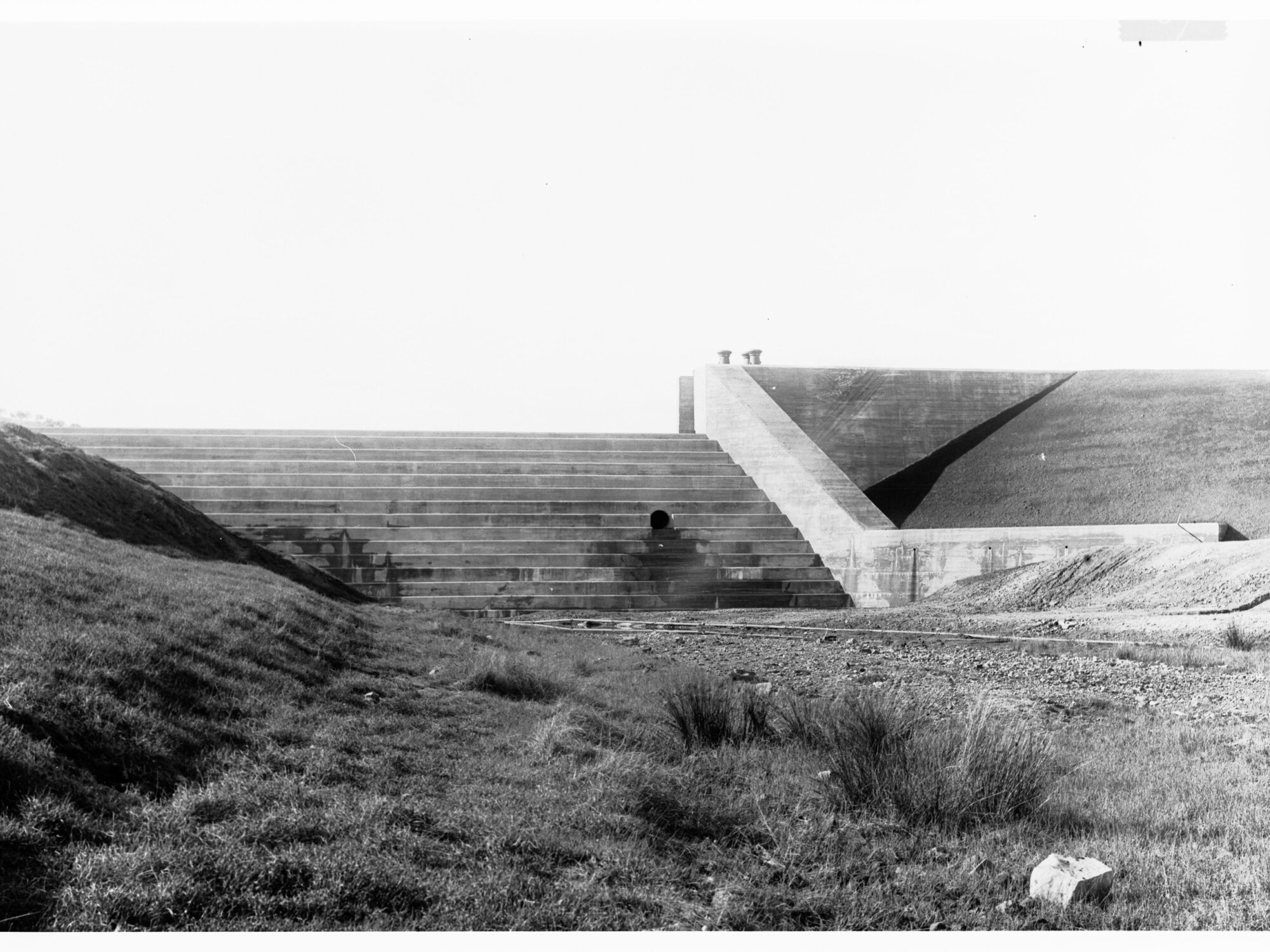 Bundaleer Reservoir - showing steps